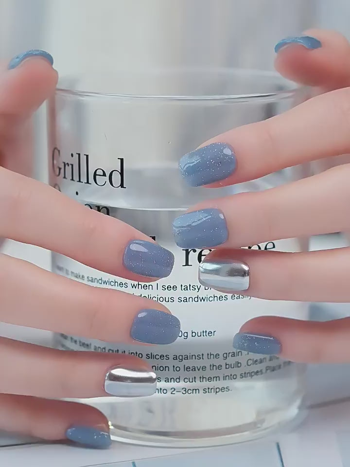 Nail Art,Nail Designs,Manicure Ideas,Nail Art Trends,Oval-shaped nails,Press-on nails,Removable nails,Fake nails