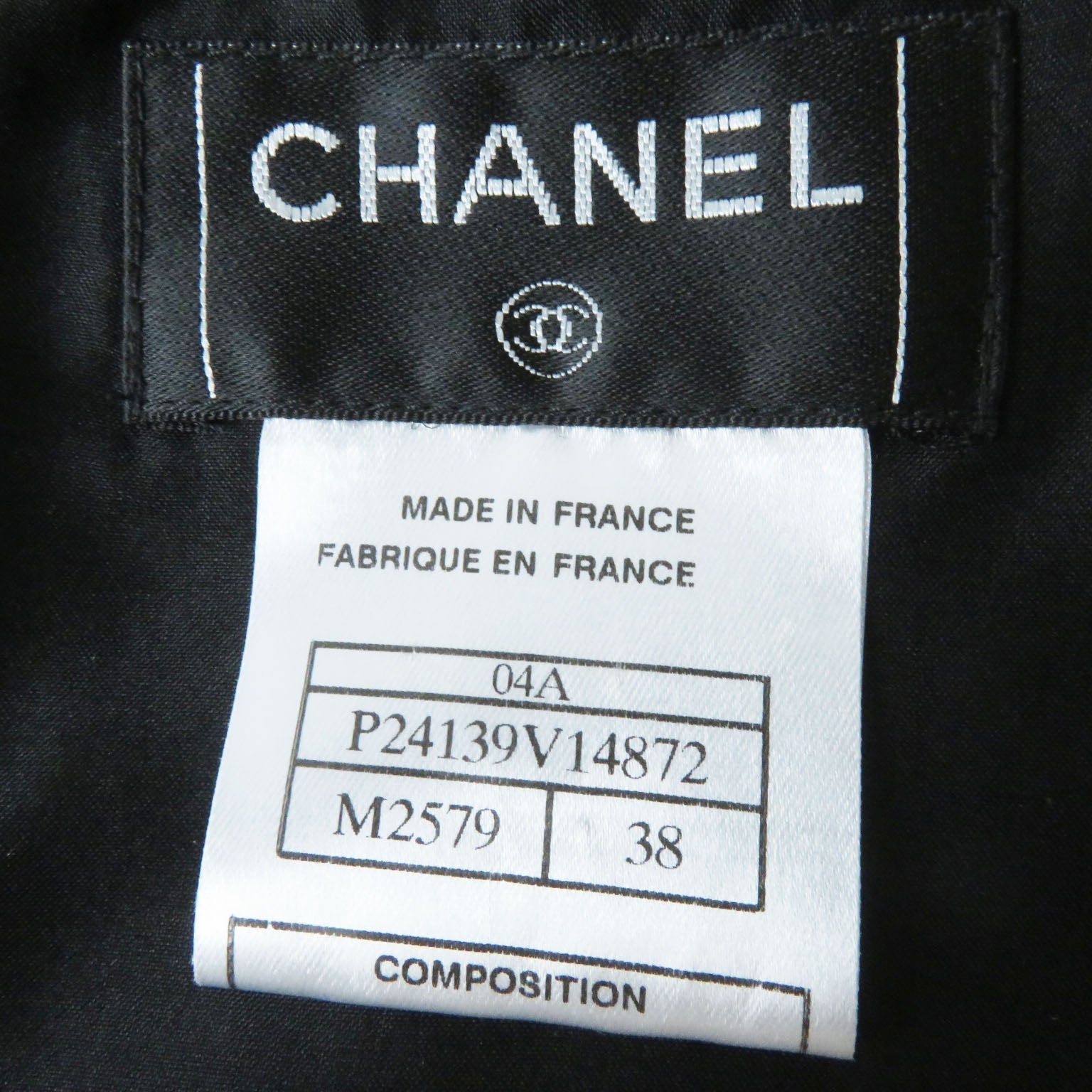 Top Quality Chanel Tweed Skirt with COCO Mark. Multi. Size 38
