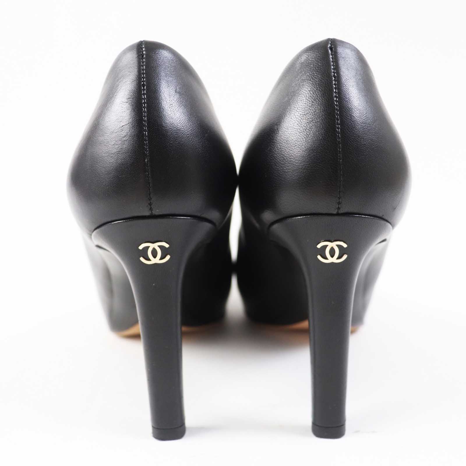 Top Quality Chanel Leather Pumps G35025 Black Gold 36