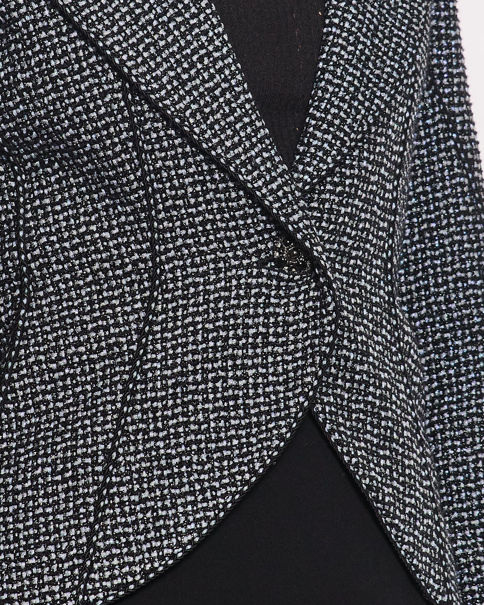 Top Quality Chanel Black & Grey Metallic Tweed Curved Hem Jacket with Ruthenium CC Button Detail FR 36 (UK 8)