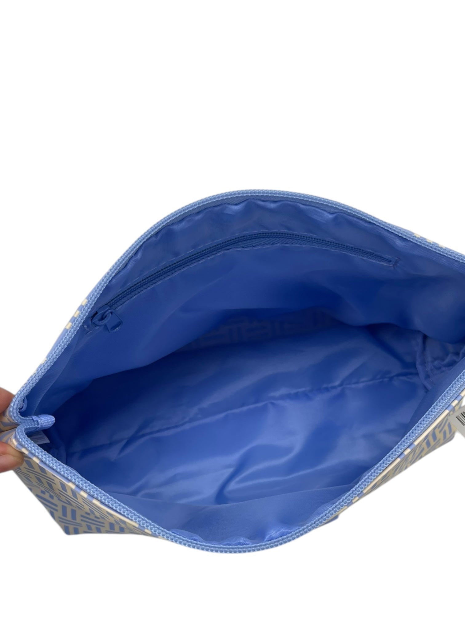 Makeup Bag By Clothes Mentor. Size: Medium