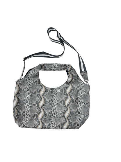 Tote By Clothes Mentor. Size: Large