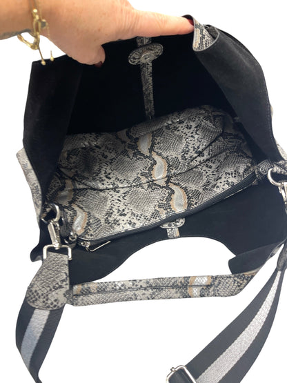 Tote By Clothes Mentor. Size: Large