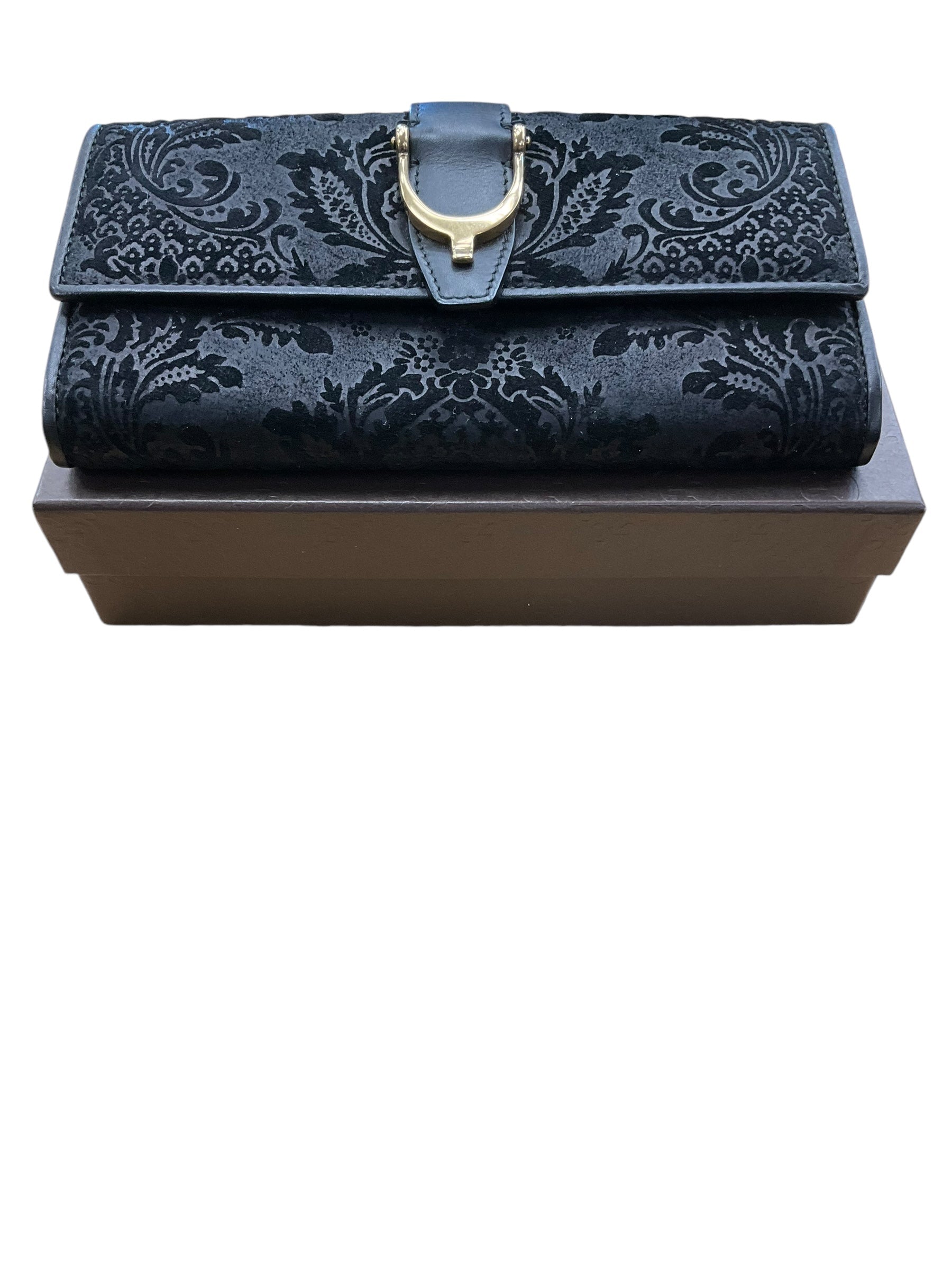 Wallet Luxury Designer By Gucci. Size: Large