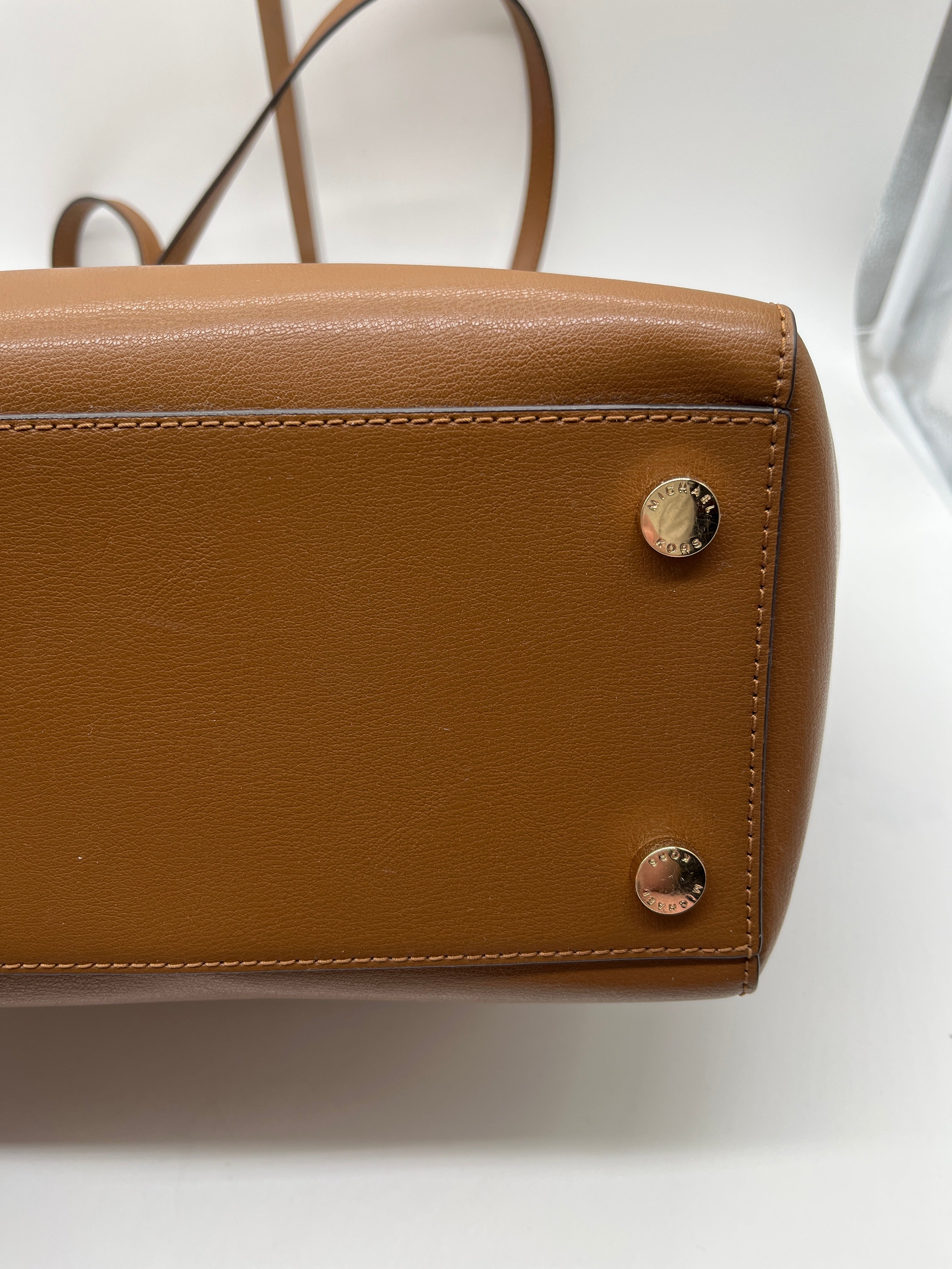 Handbag Designer Michael Kors. Size Large