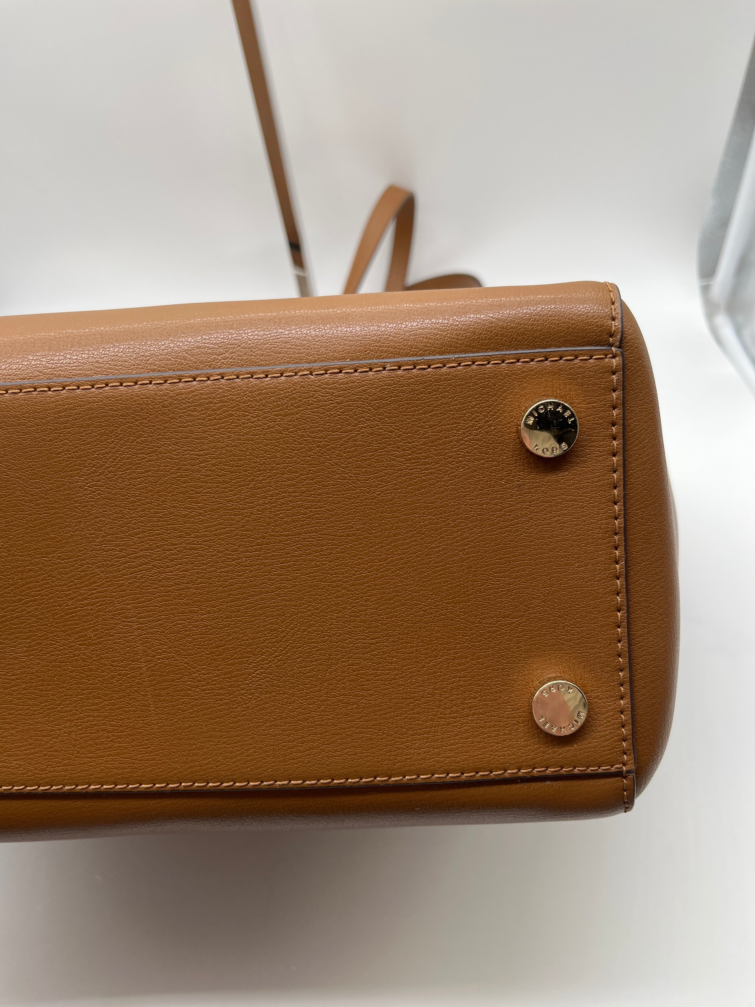 Handbag Designer Michael Kors. Size Large