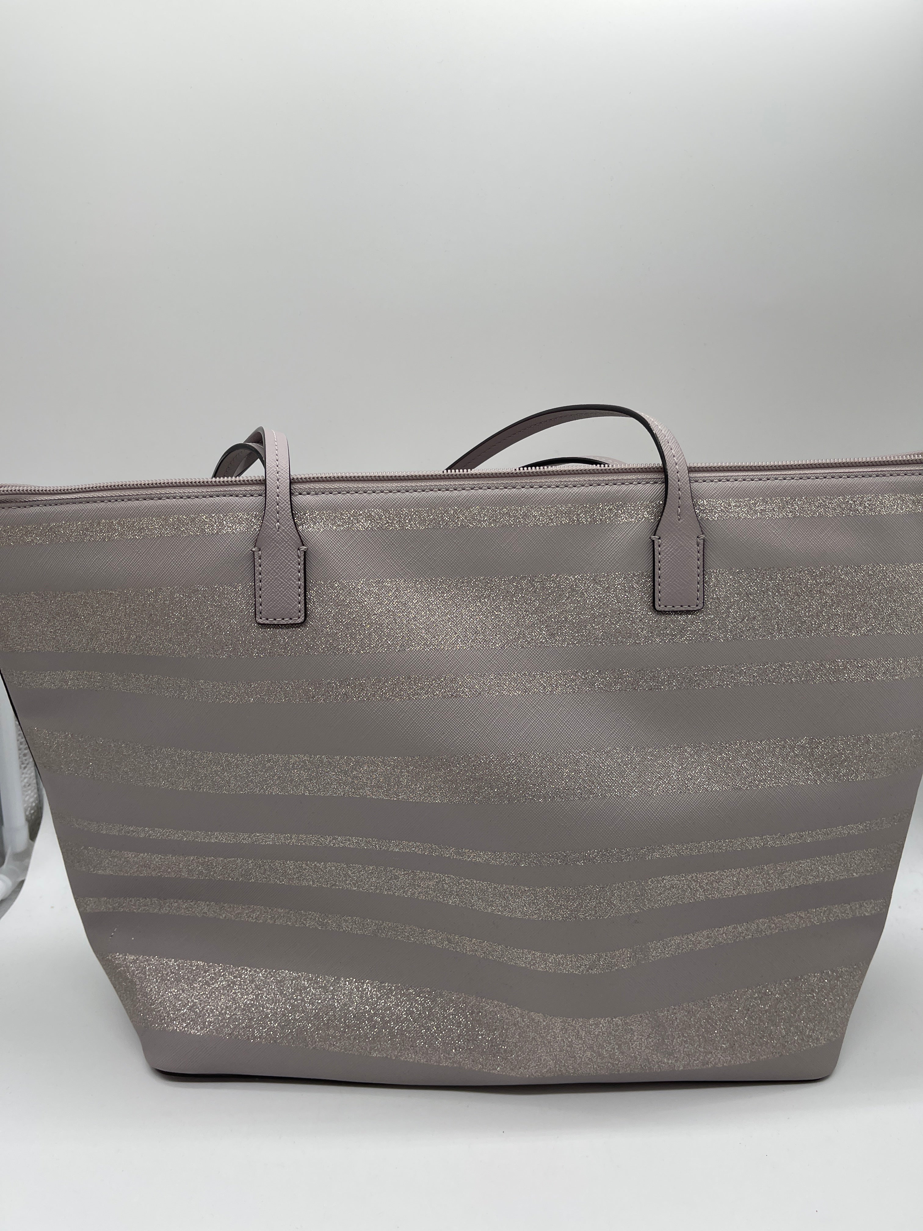 Handbag Designer By Kate Spade. Size: Large