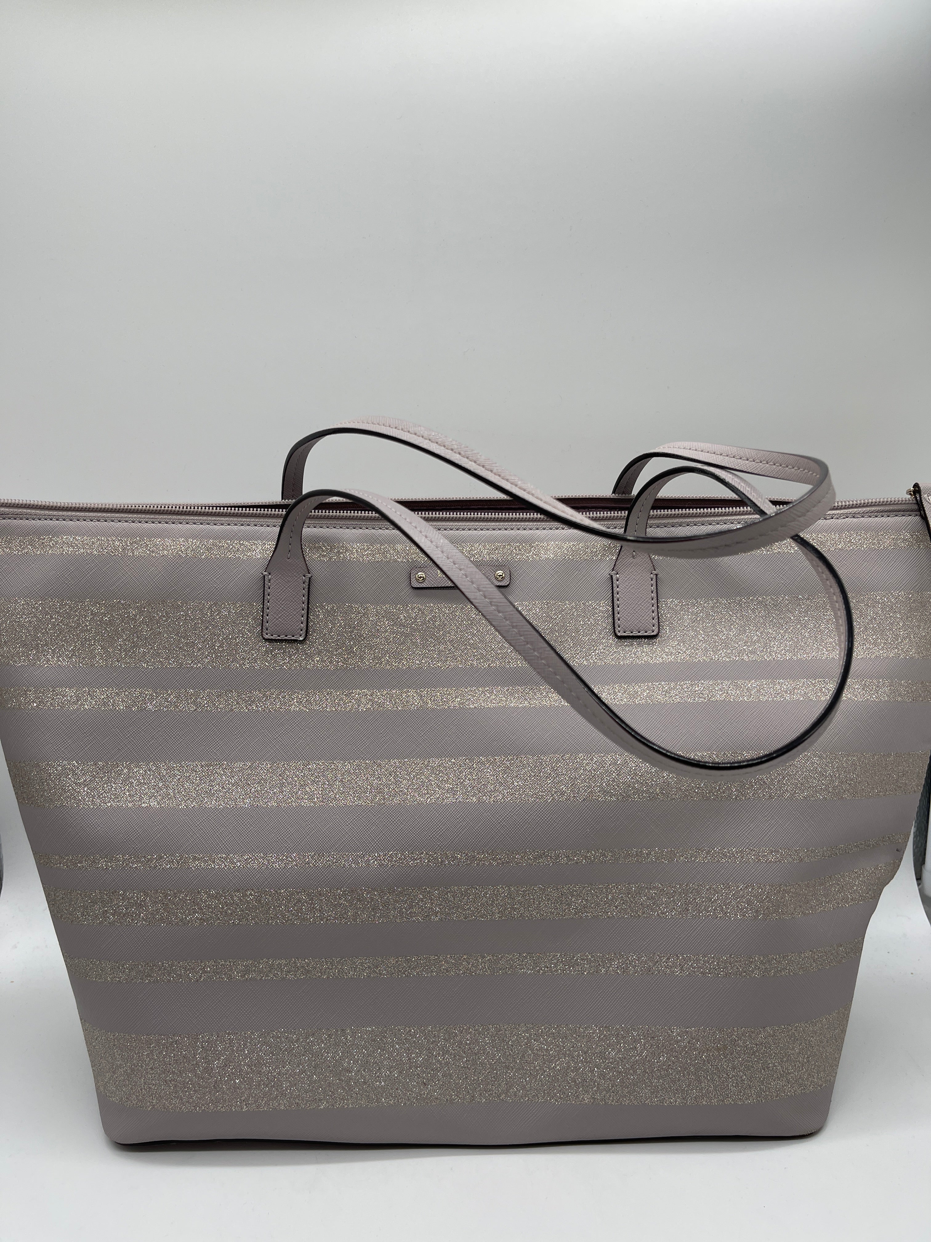 Handbag Designer By Kate Spade. Size: Large