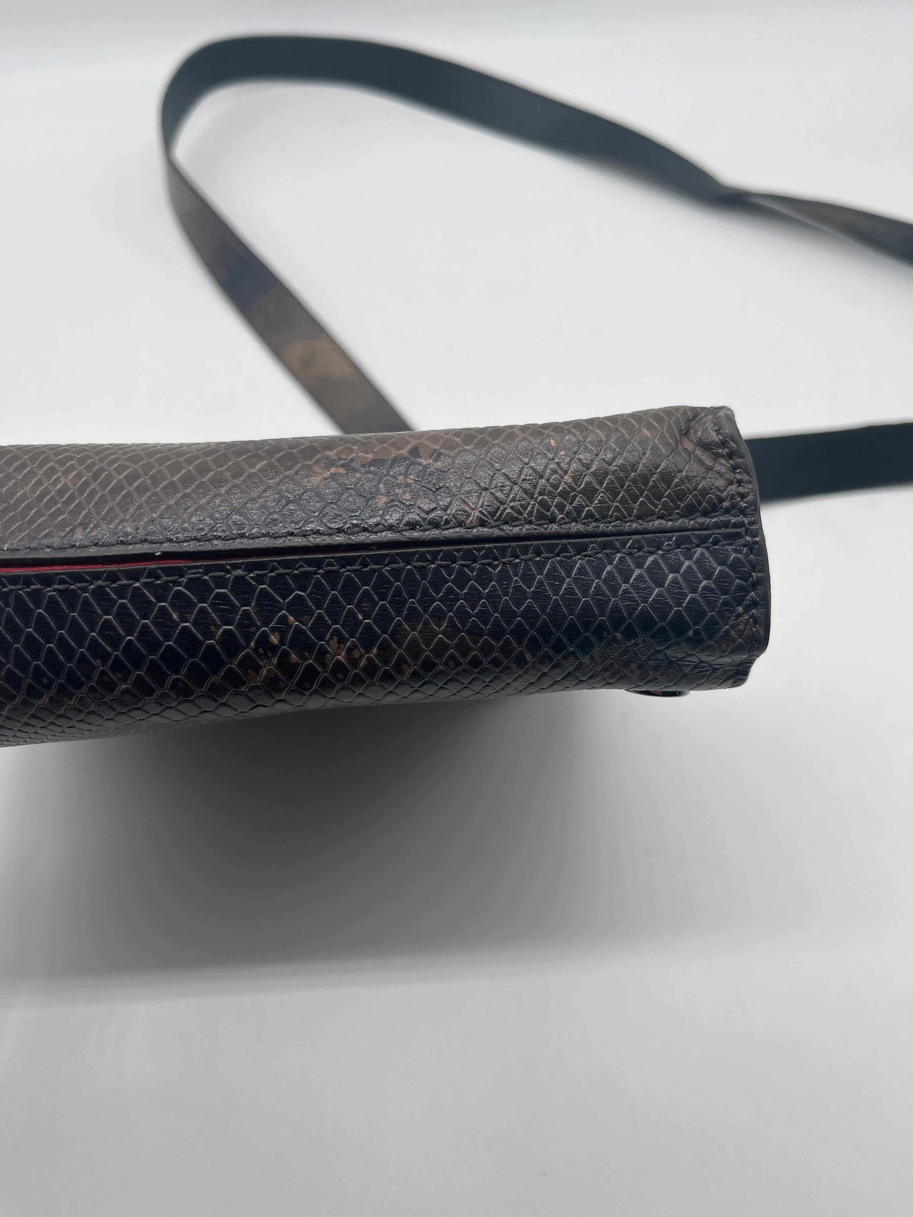 Crossbody Designer By Hammitt. Size: Small