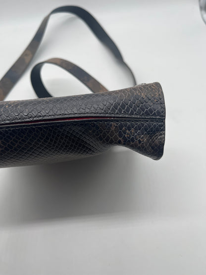 Crossbody Designer By Hammitt. Size: Small