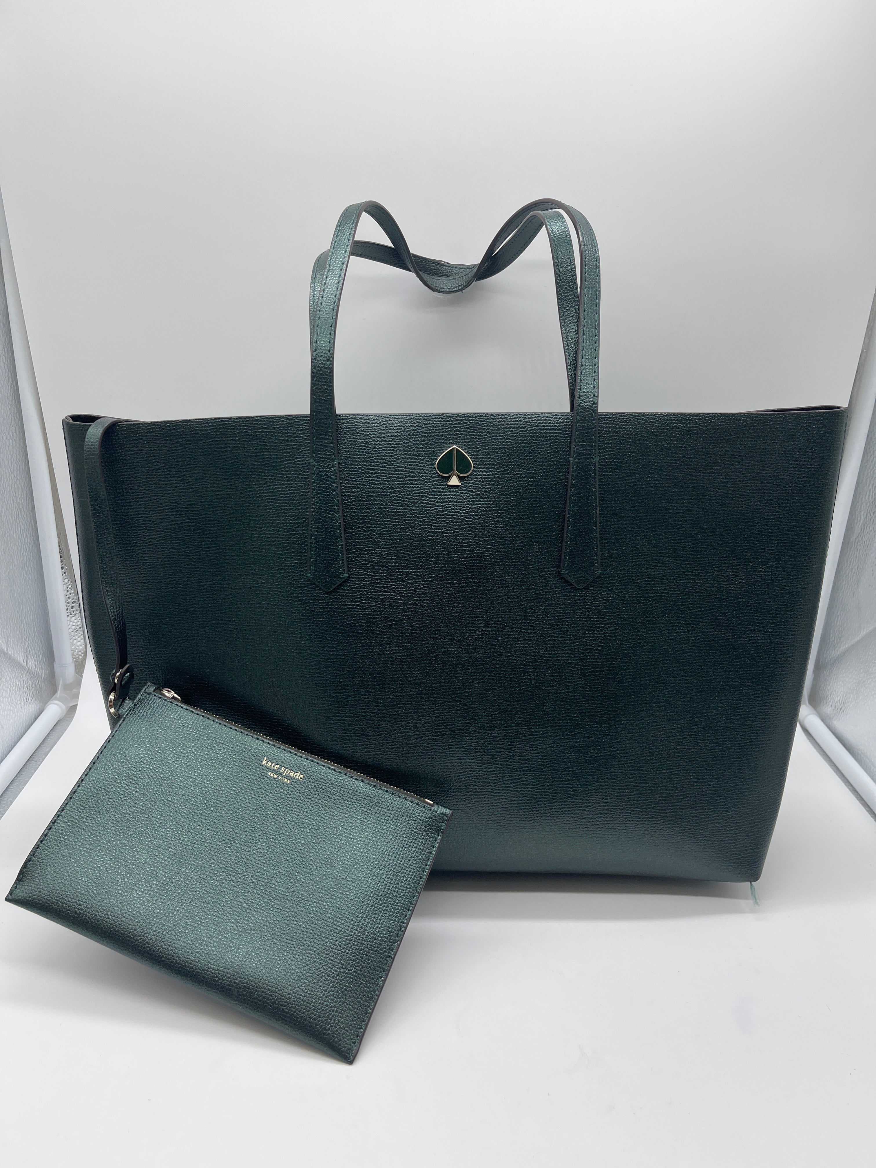 Handbag Designer By Kate Spade. Size: Large