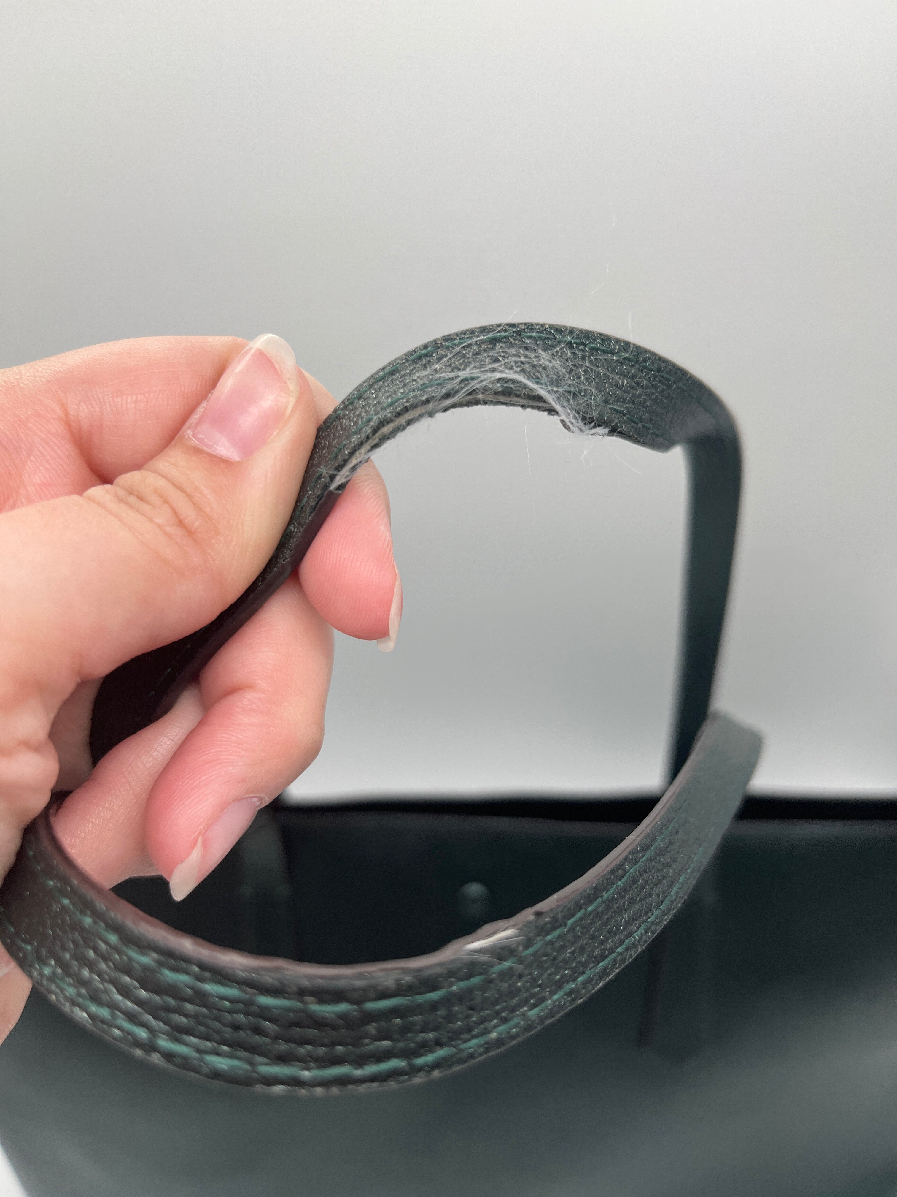 Handbag Designer By Kate Spade. Size: Large