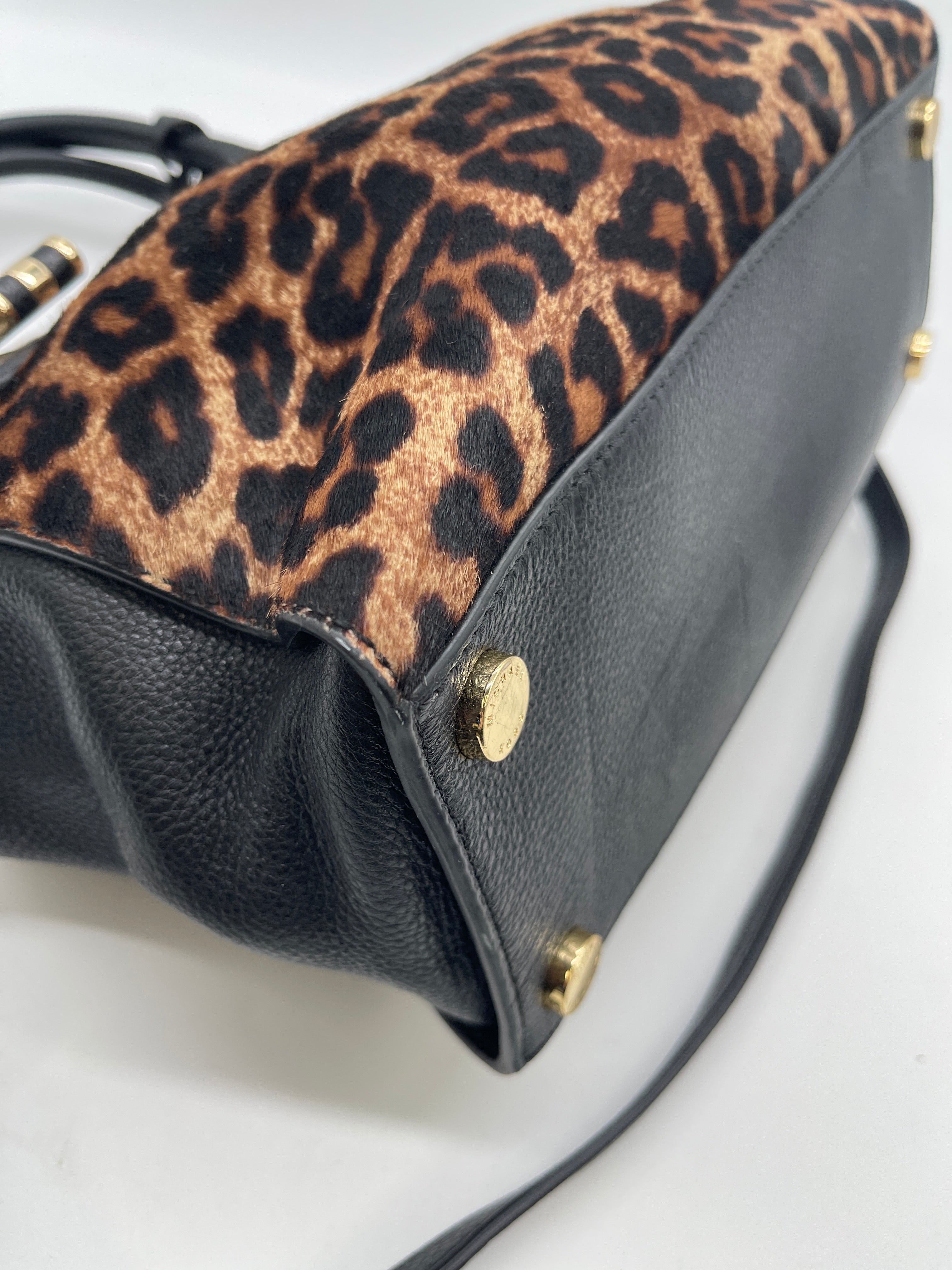 Crossbody Designer By Michael Kors. Size: Medium