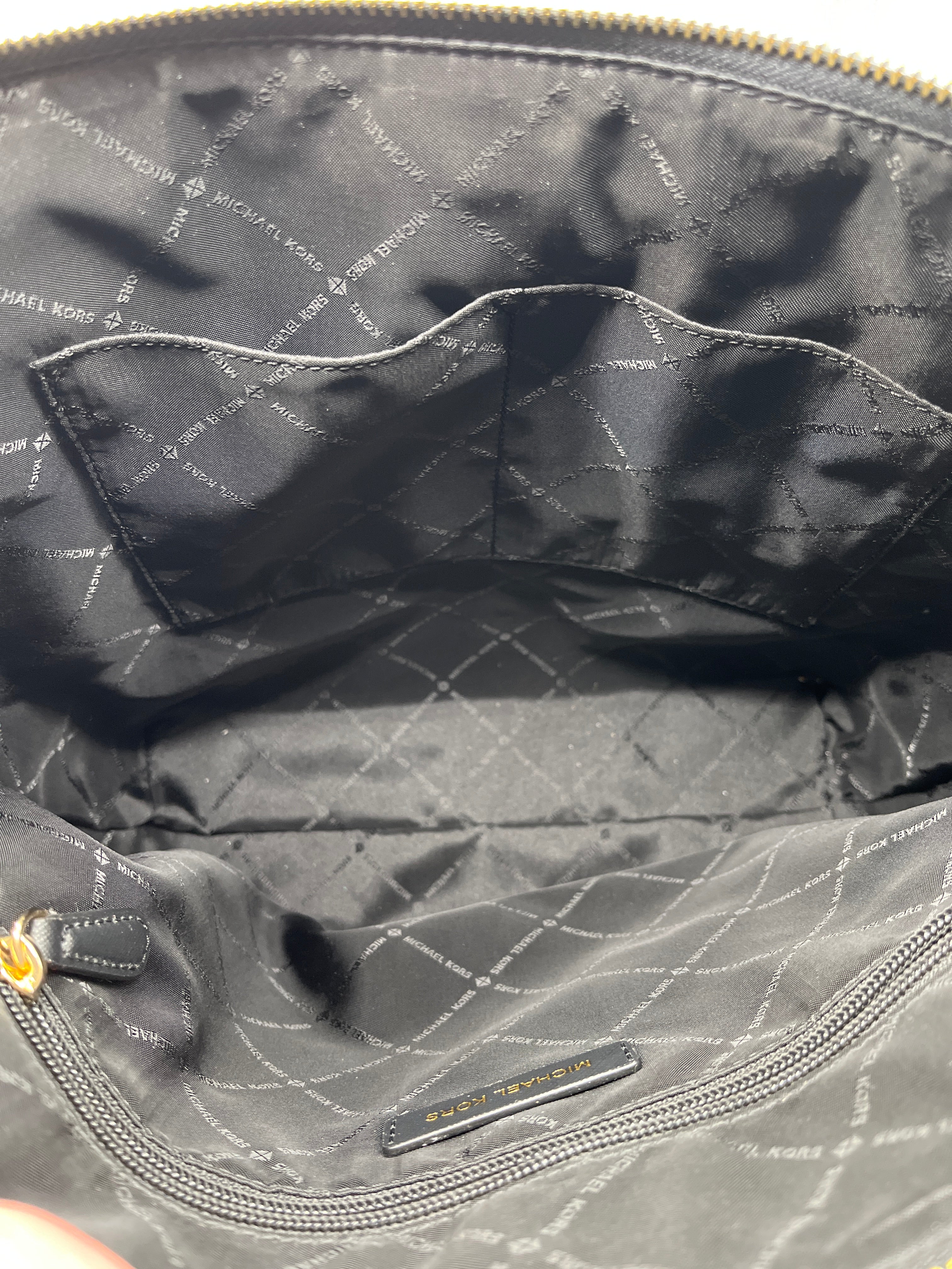 Handbag Designer By Michael Kors. Size: Medium