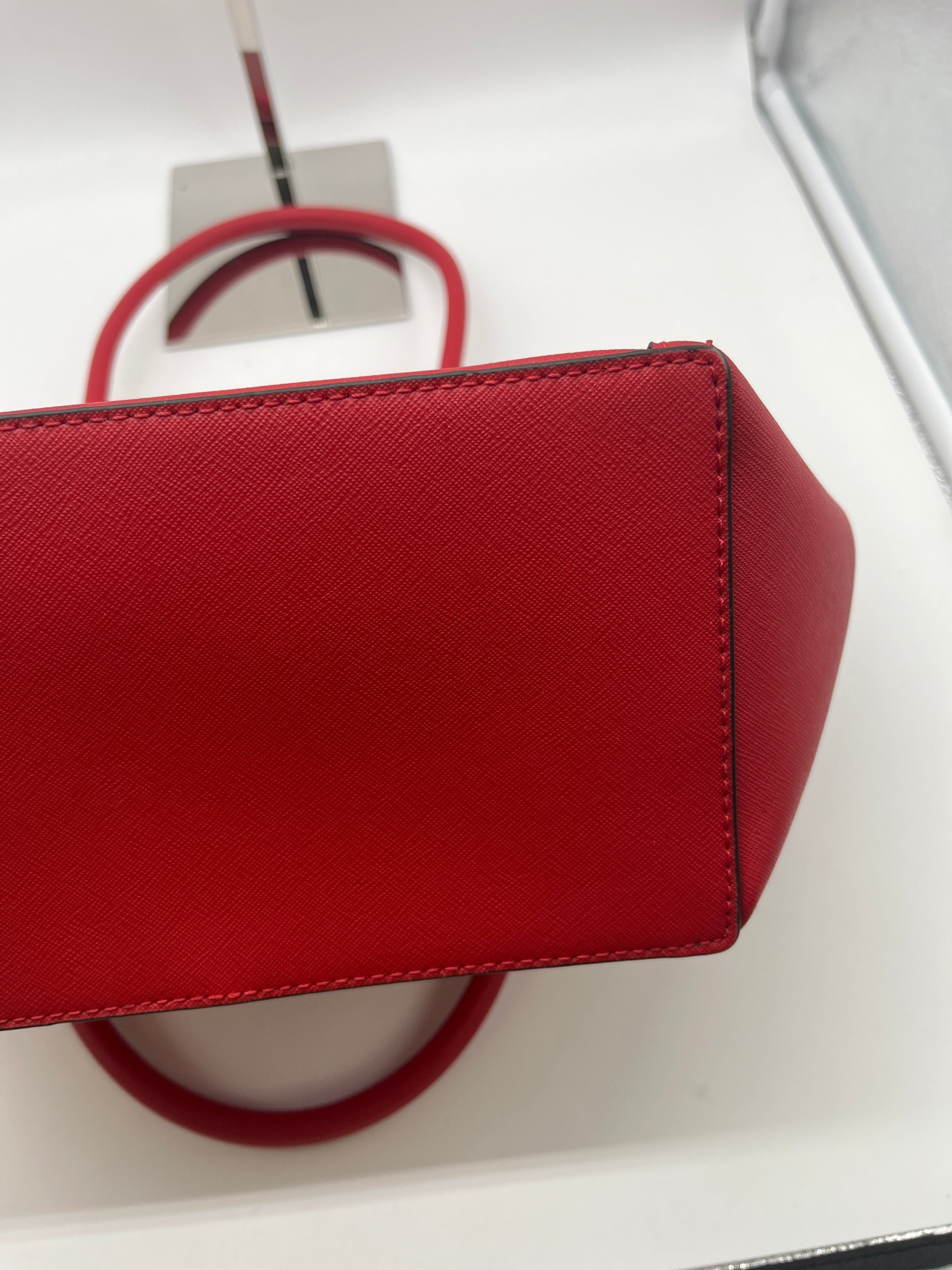 Handbag Designer Michael Kors. Size Medium