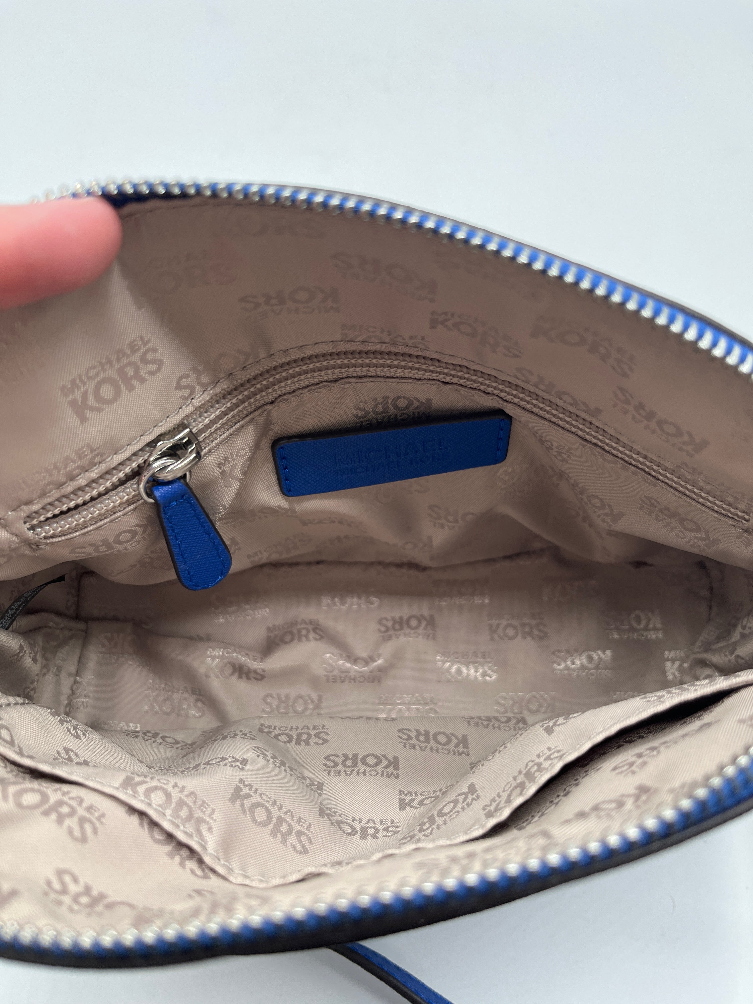Crossbody Designer By Michael Kors. Size: Small