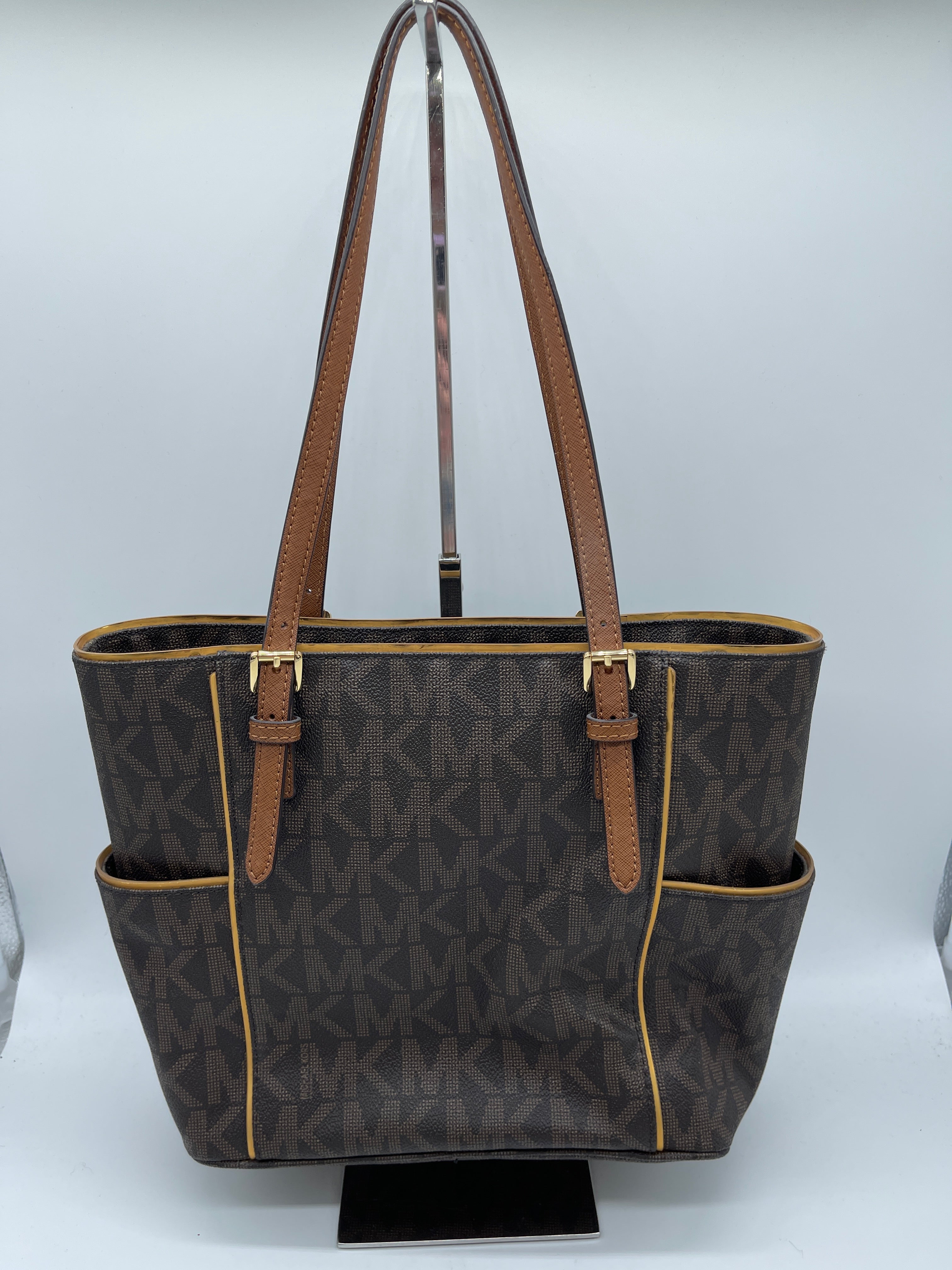 Handbag Designer Michael Kors. Size Medium