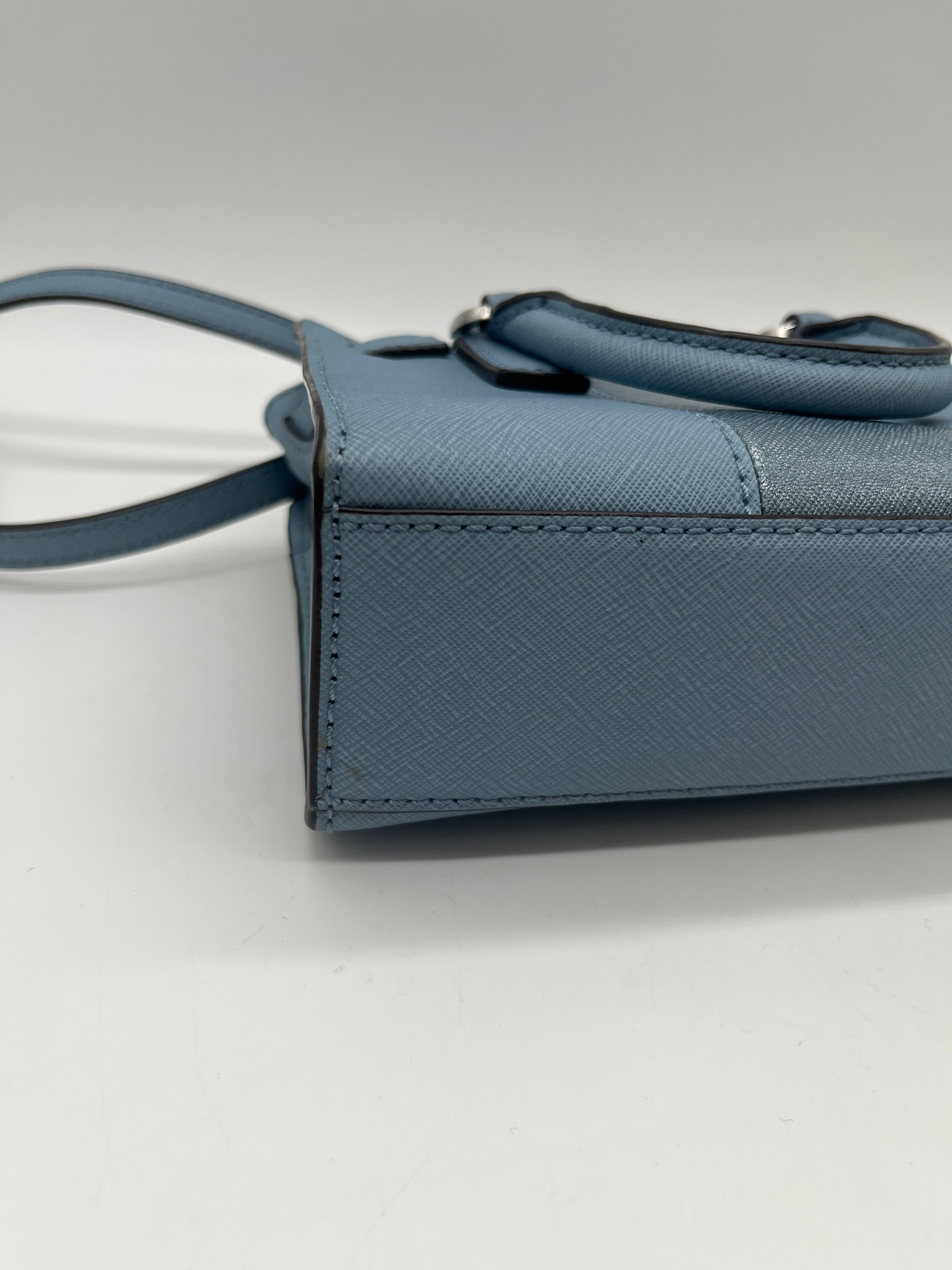 Handbag Designer By Michael Kors. Size: Small