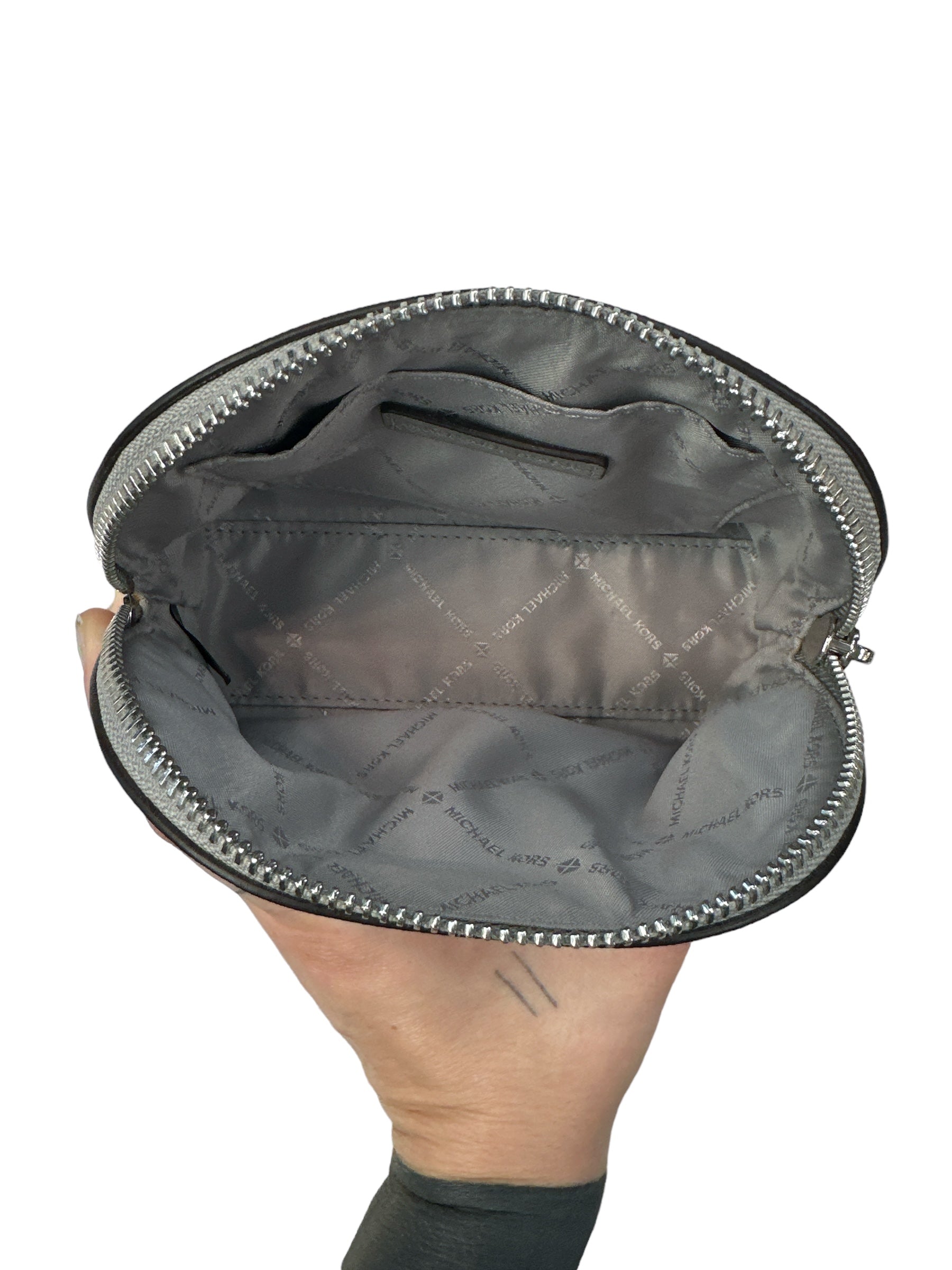 Makeup Bag Designer Michael Kors. Size Small