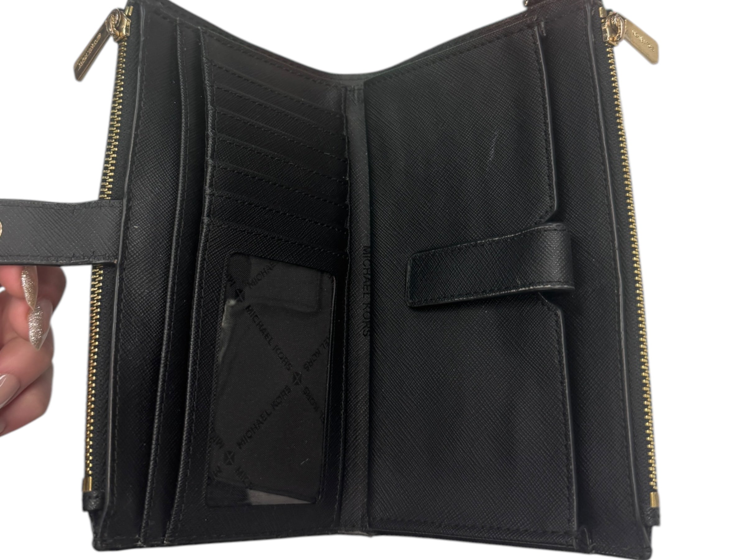 Wallet Designer By Michael Kors. Size: Medium