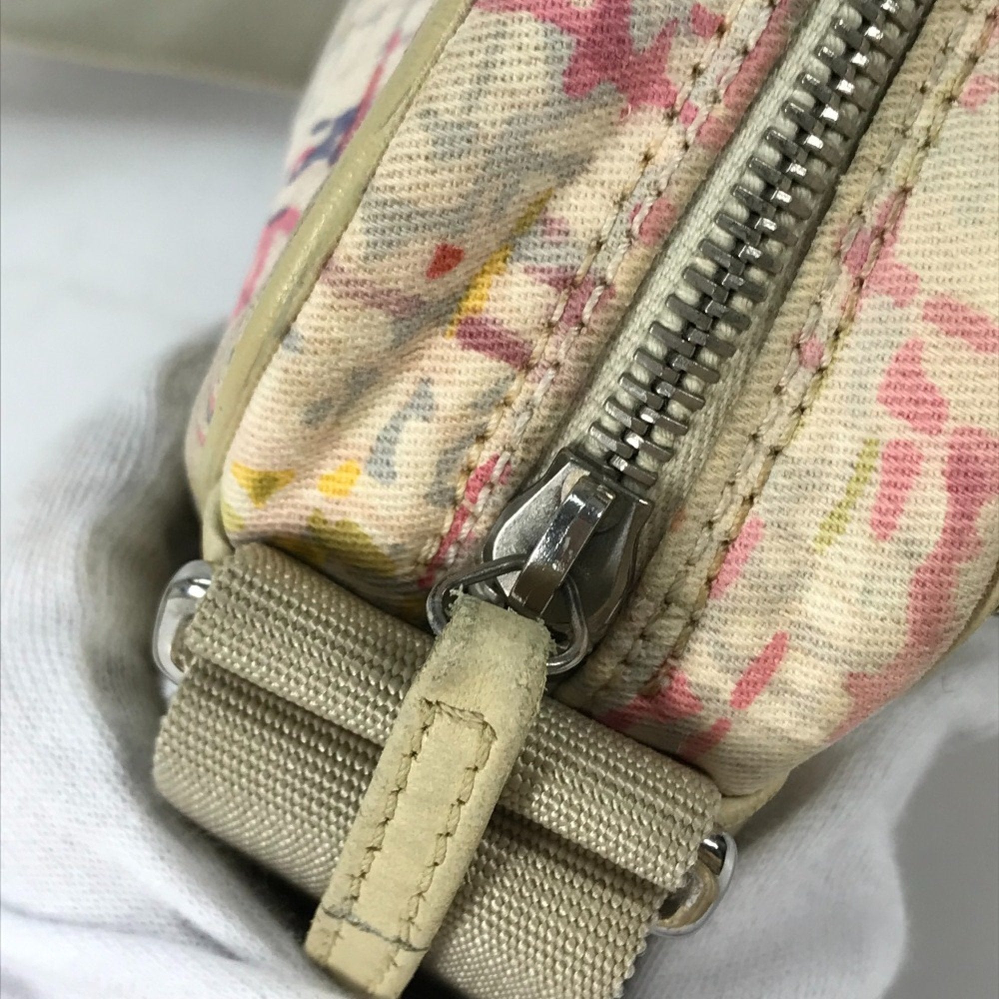 Top Quality Chanel Clover Shoulder Bag