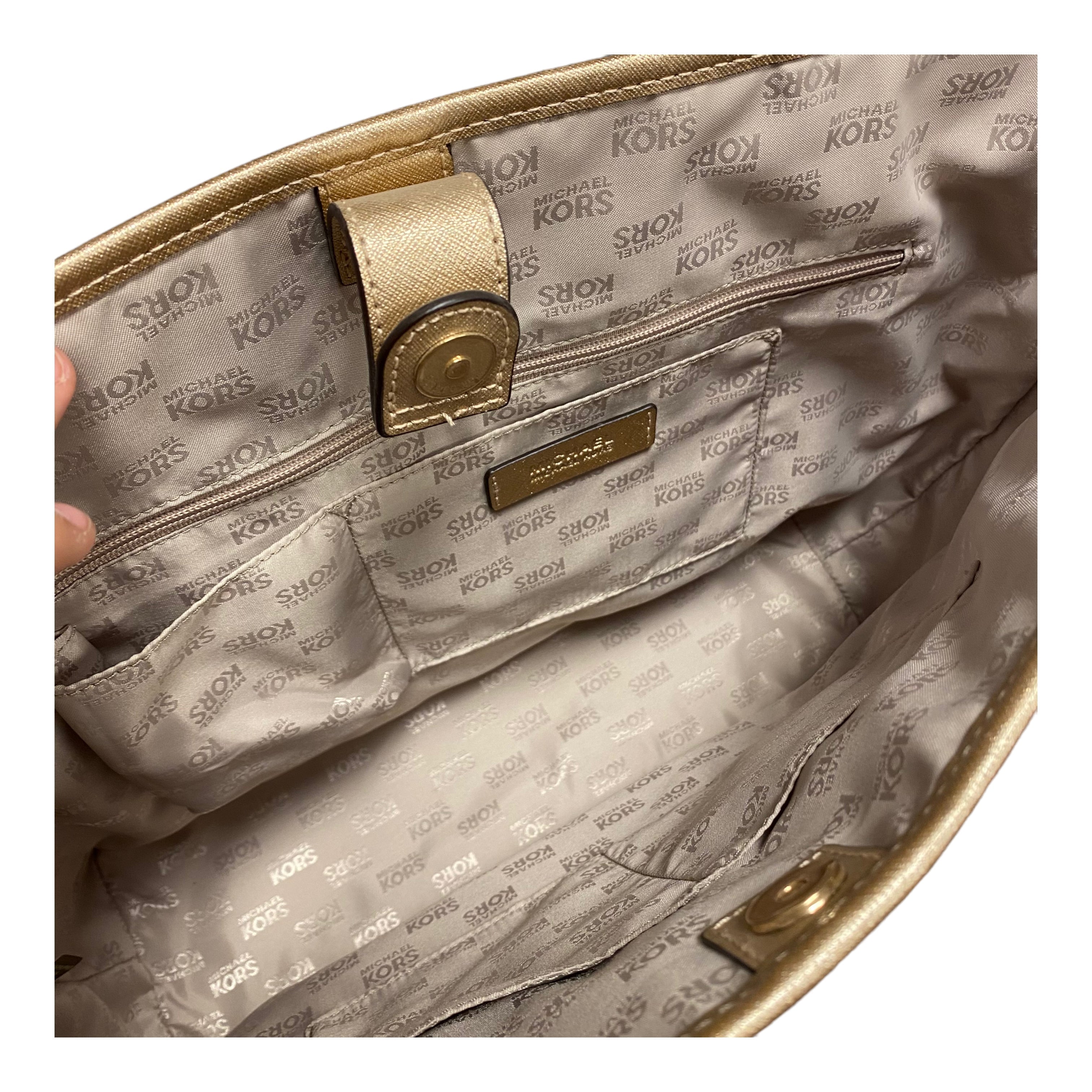 Handbag Designer By Michael Kors. Size: Large