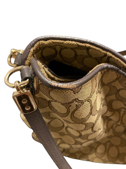 Handbag Designer By Coach. Size: Medium