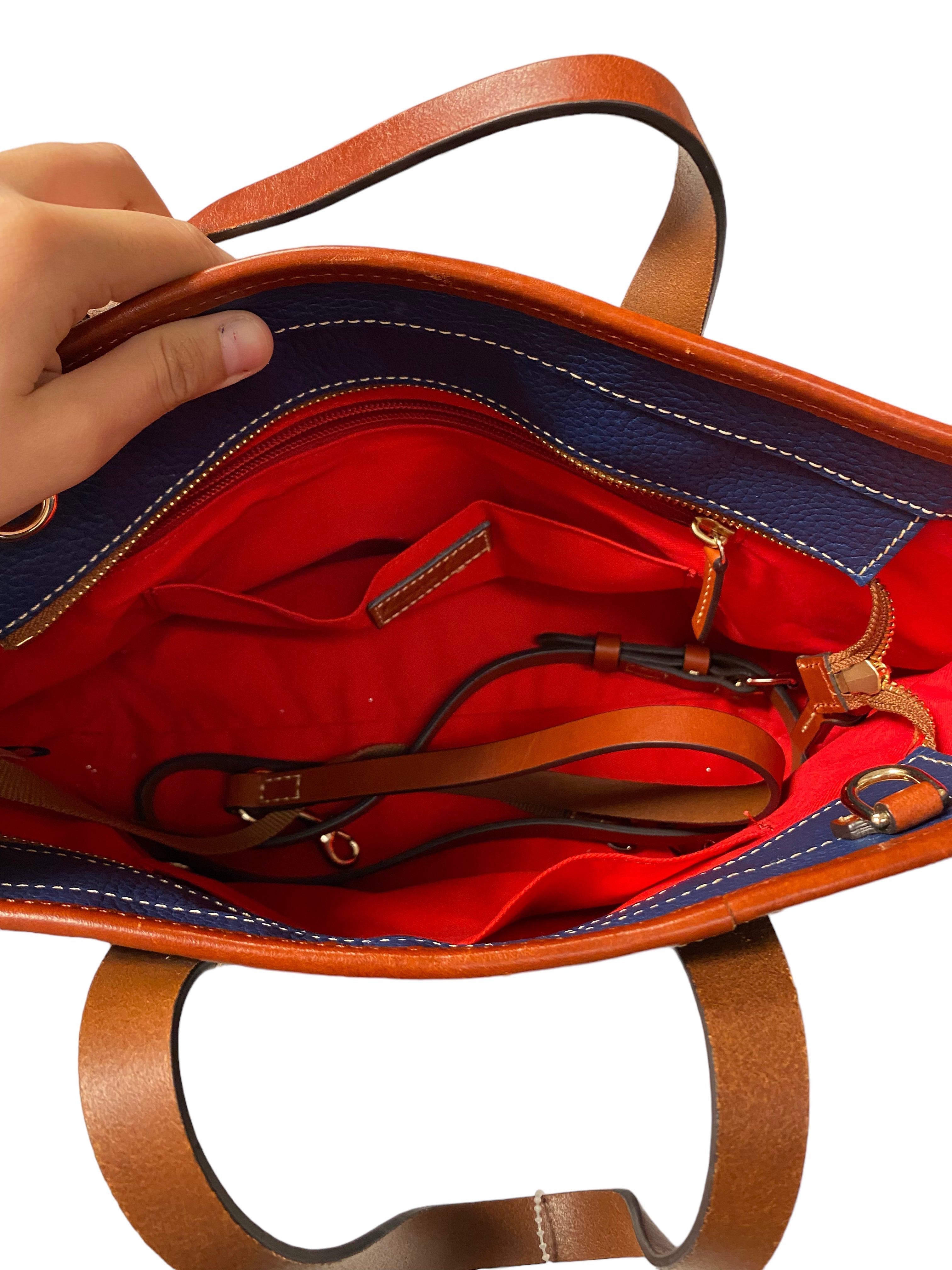 Handbag Designer Dooney And Bourke. Size Large