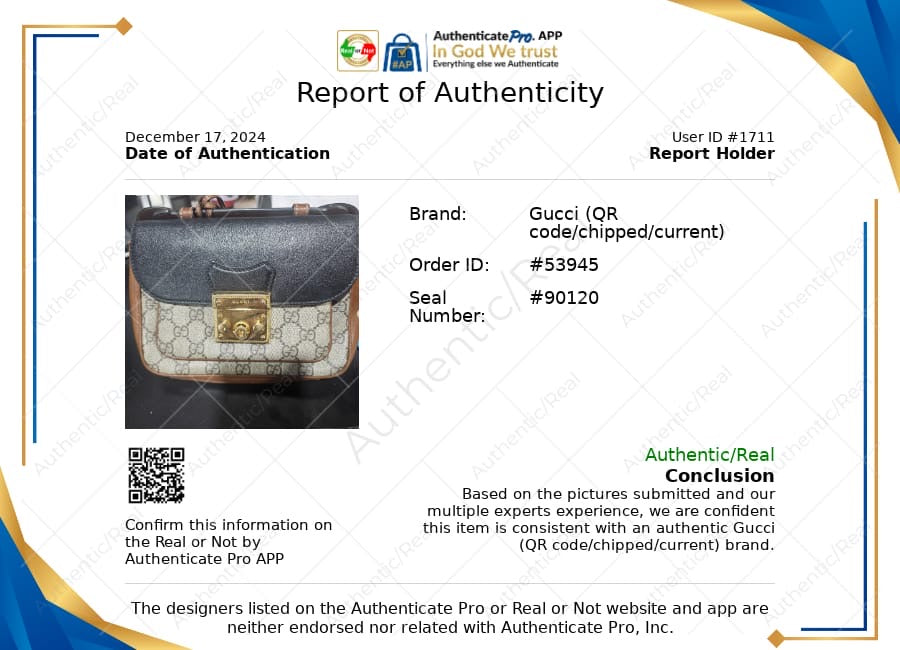 Handbag Luxury Designer By Gucci. Size: Small