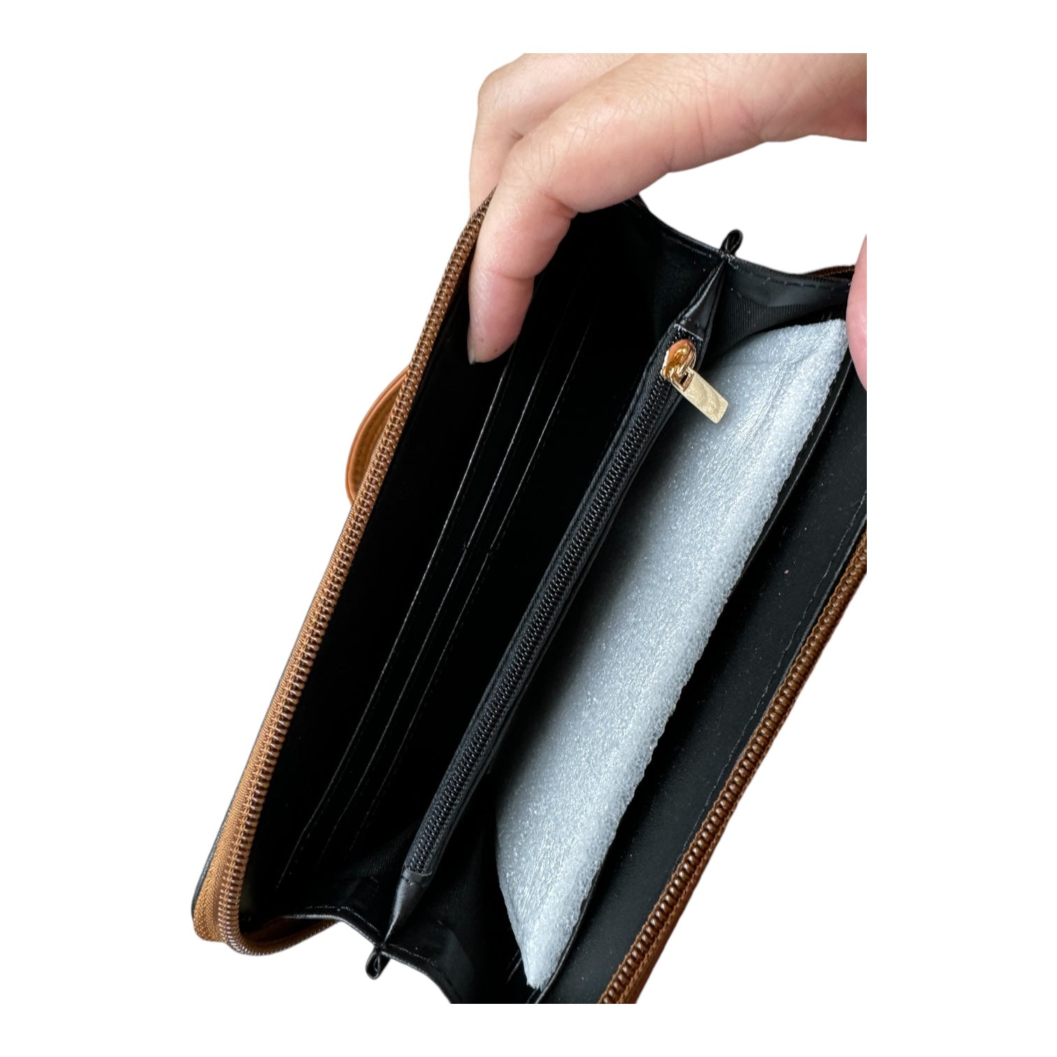 Wallet By MIA. K COLLECTION. Size: Medium