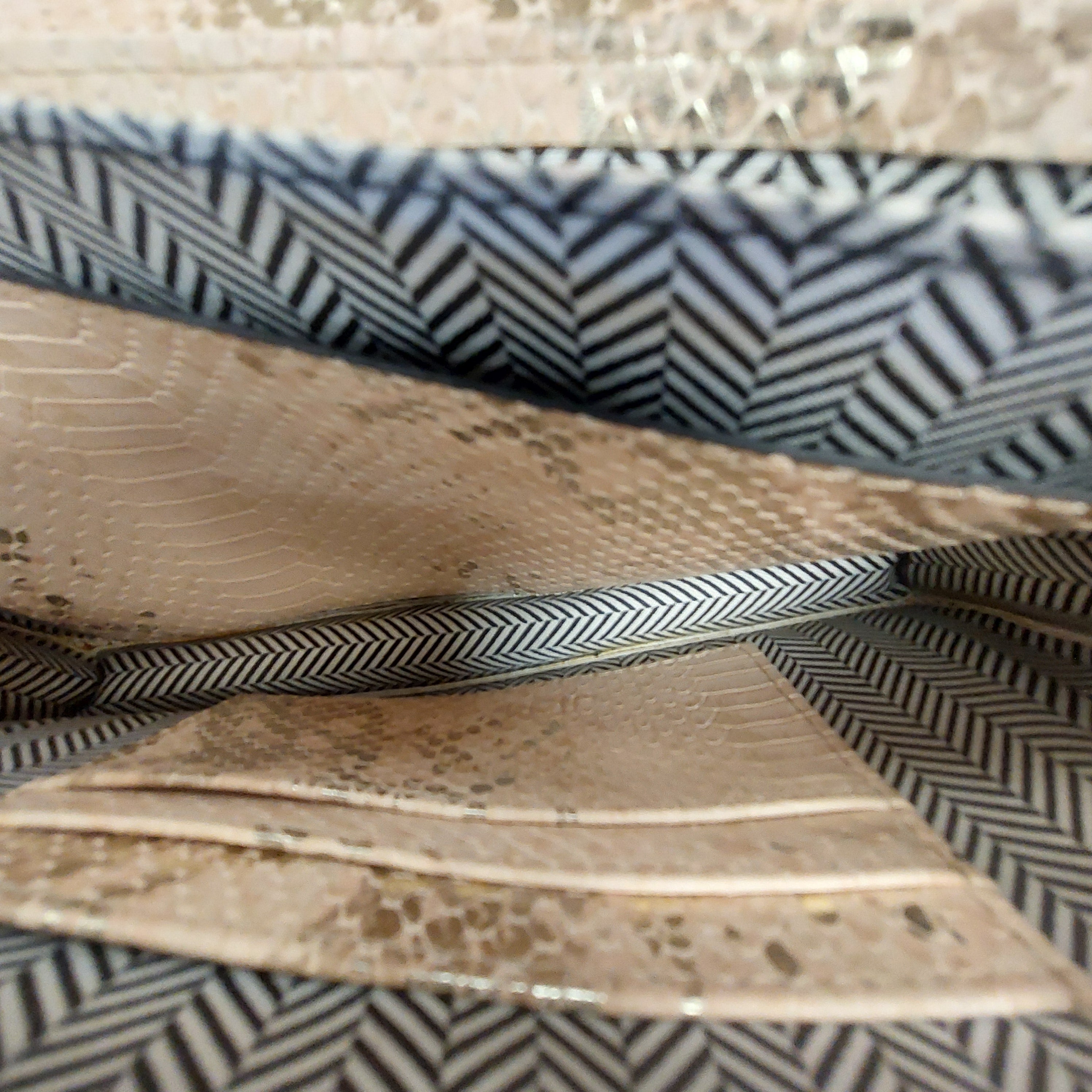 Crossbody By Clothes Mentor. Size: Small