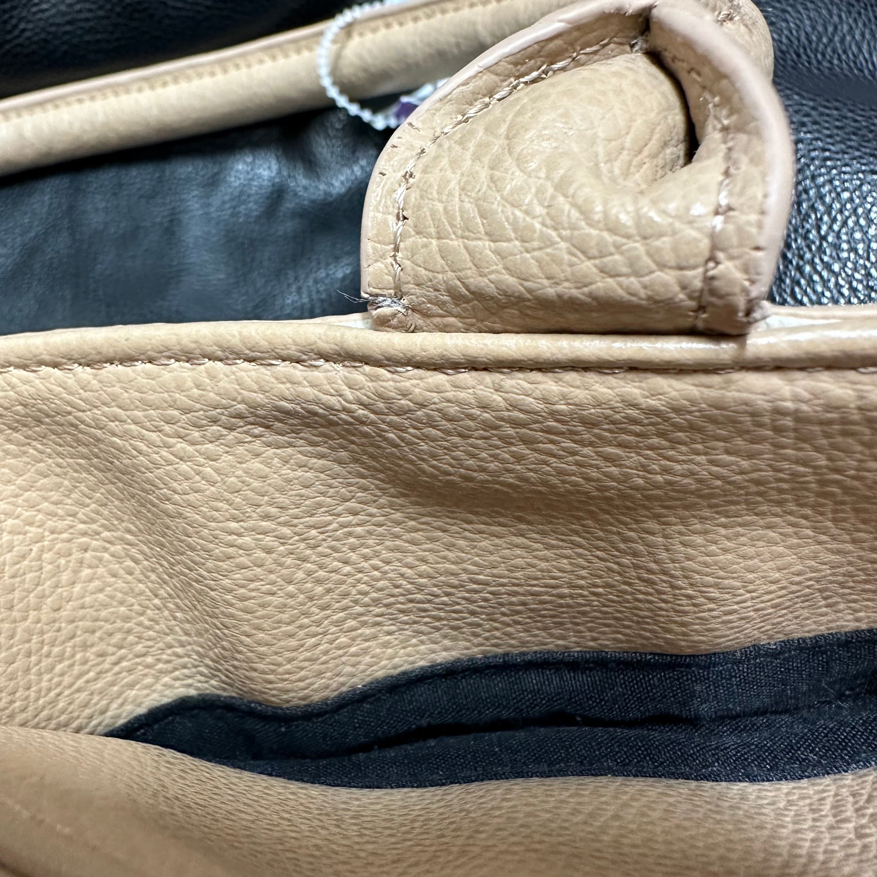 Handbag Kenneth Cole Reaction. Size Medium