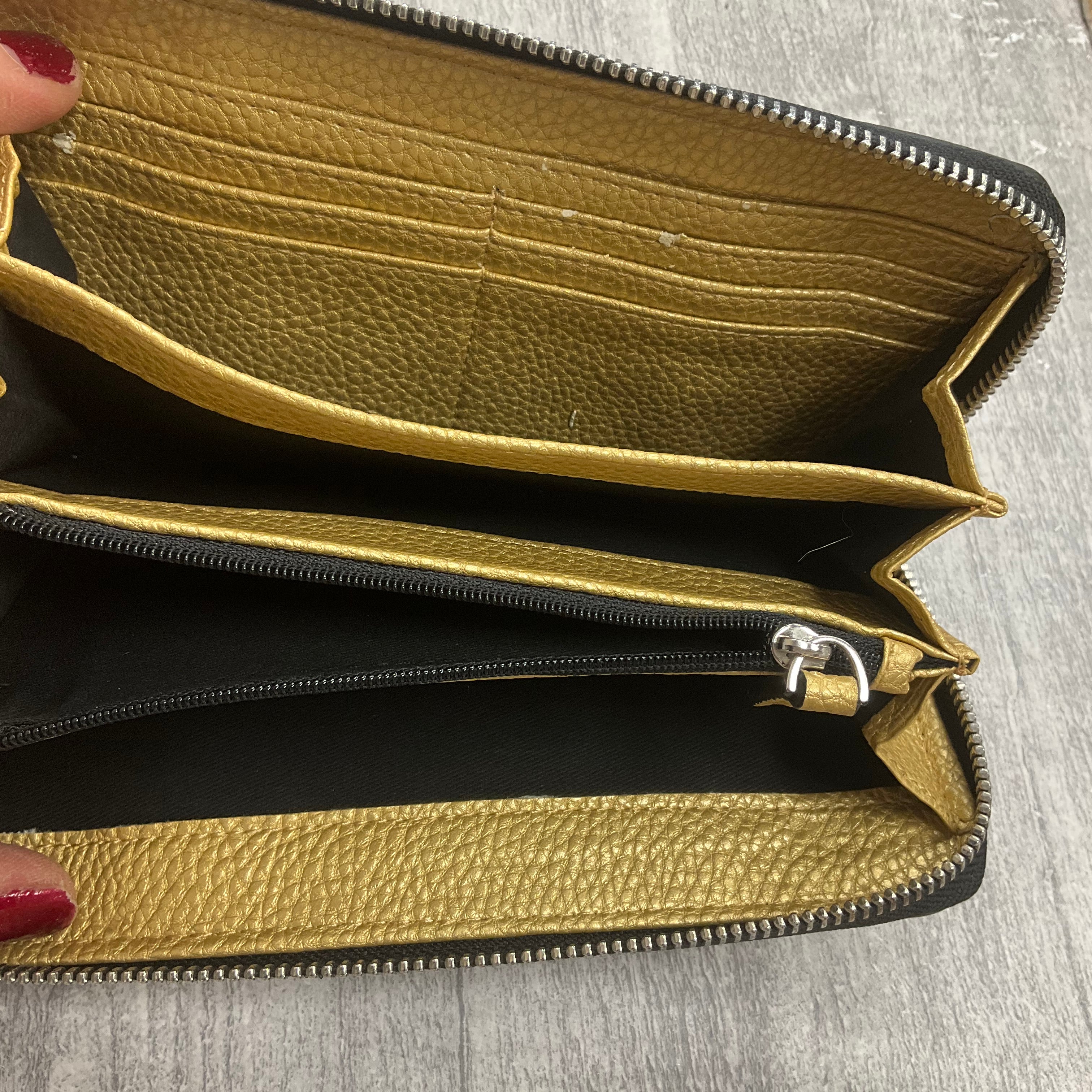 Wallet By Armani Exchange. Size: Large