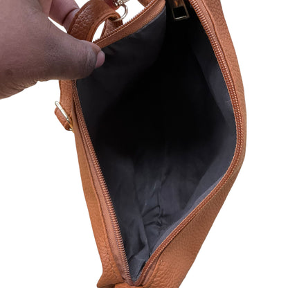 Crossbody By Clothes Mentor. Size: Medium