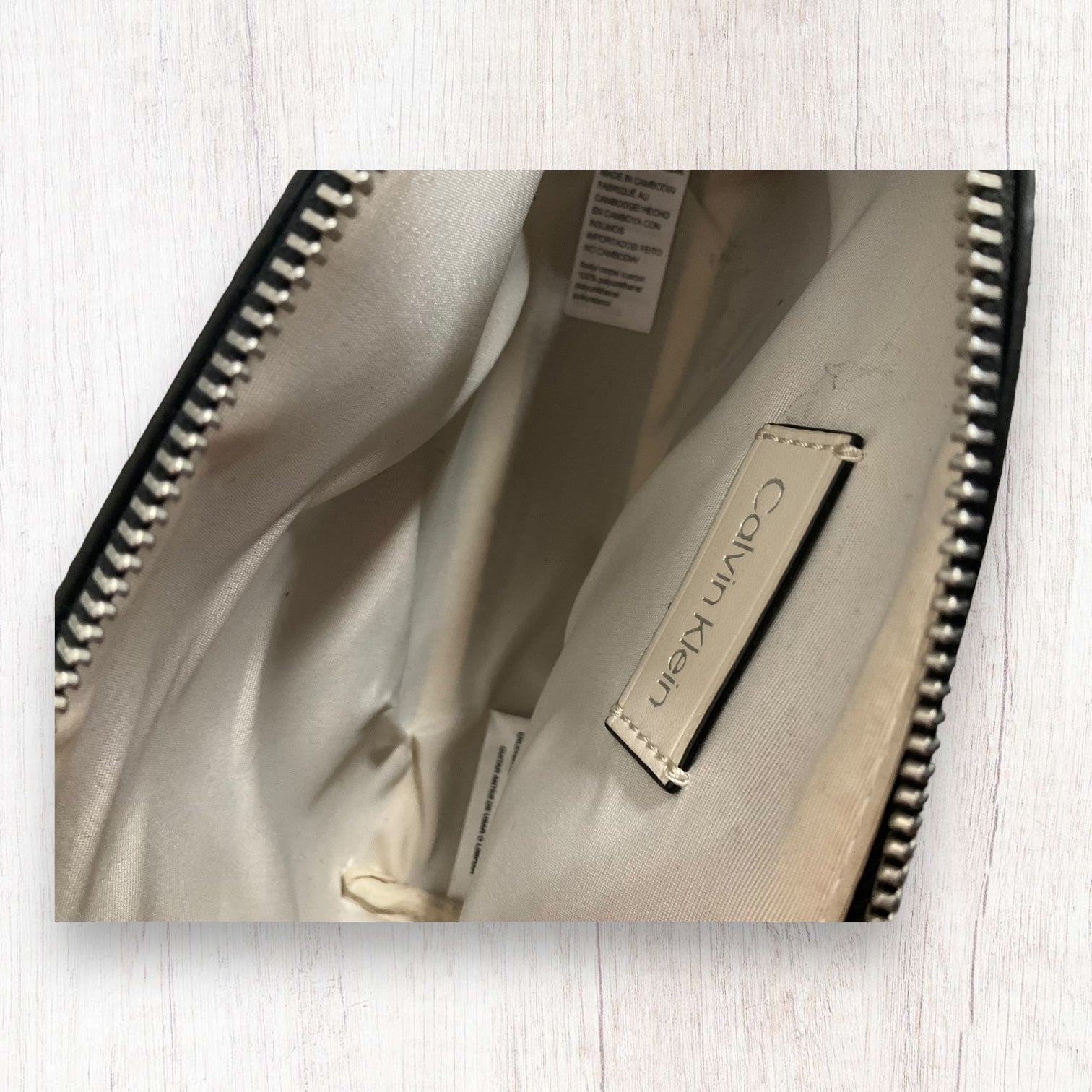 Makeup Bag Calvin Klein. Size Small