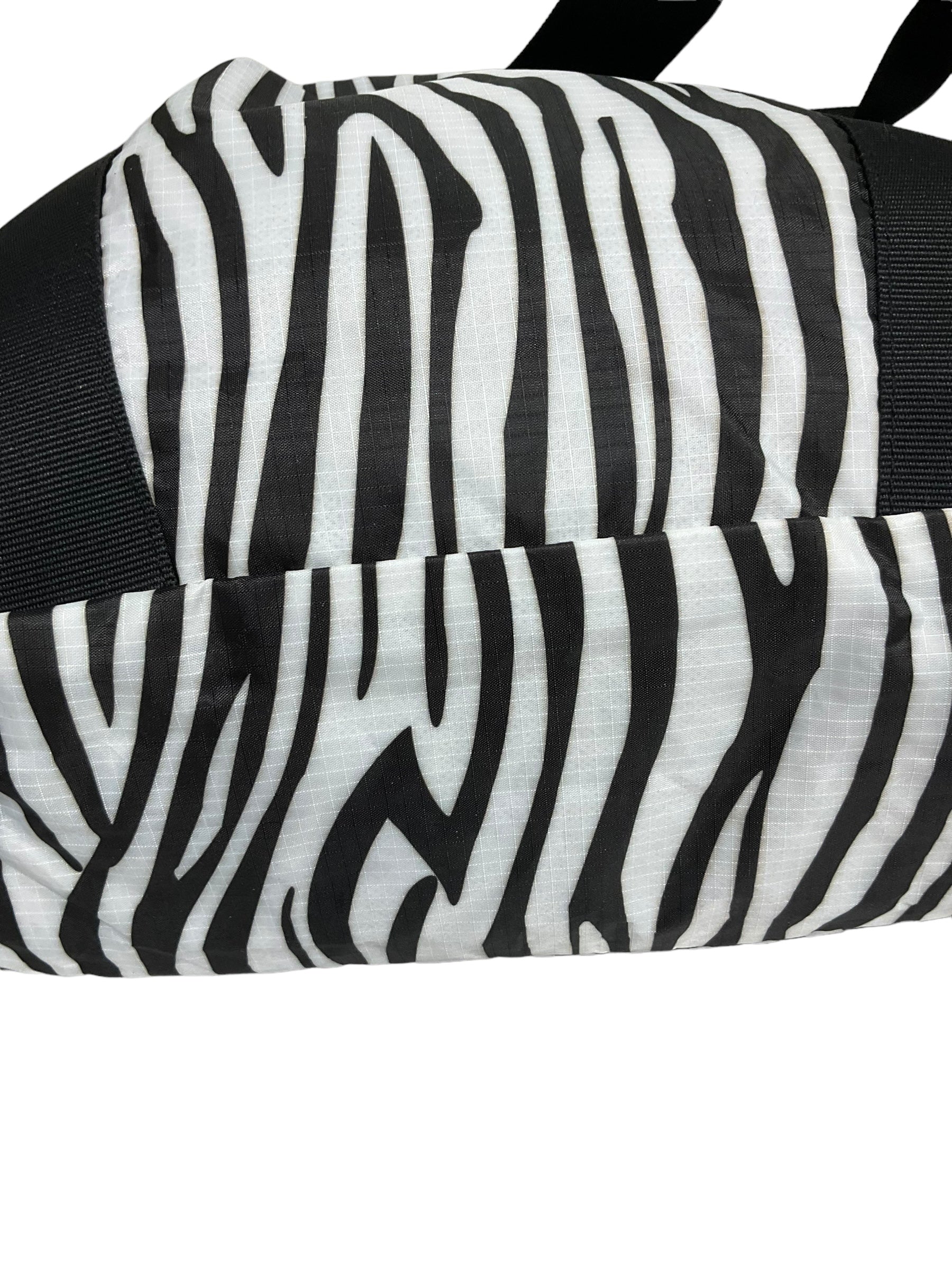 Black & White Backpack Ugg. Size Medium