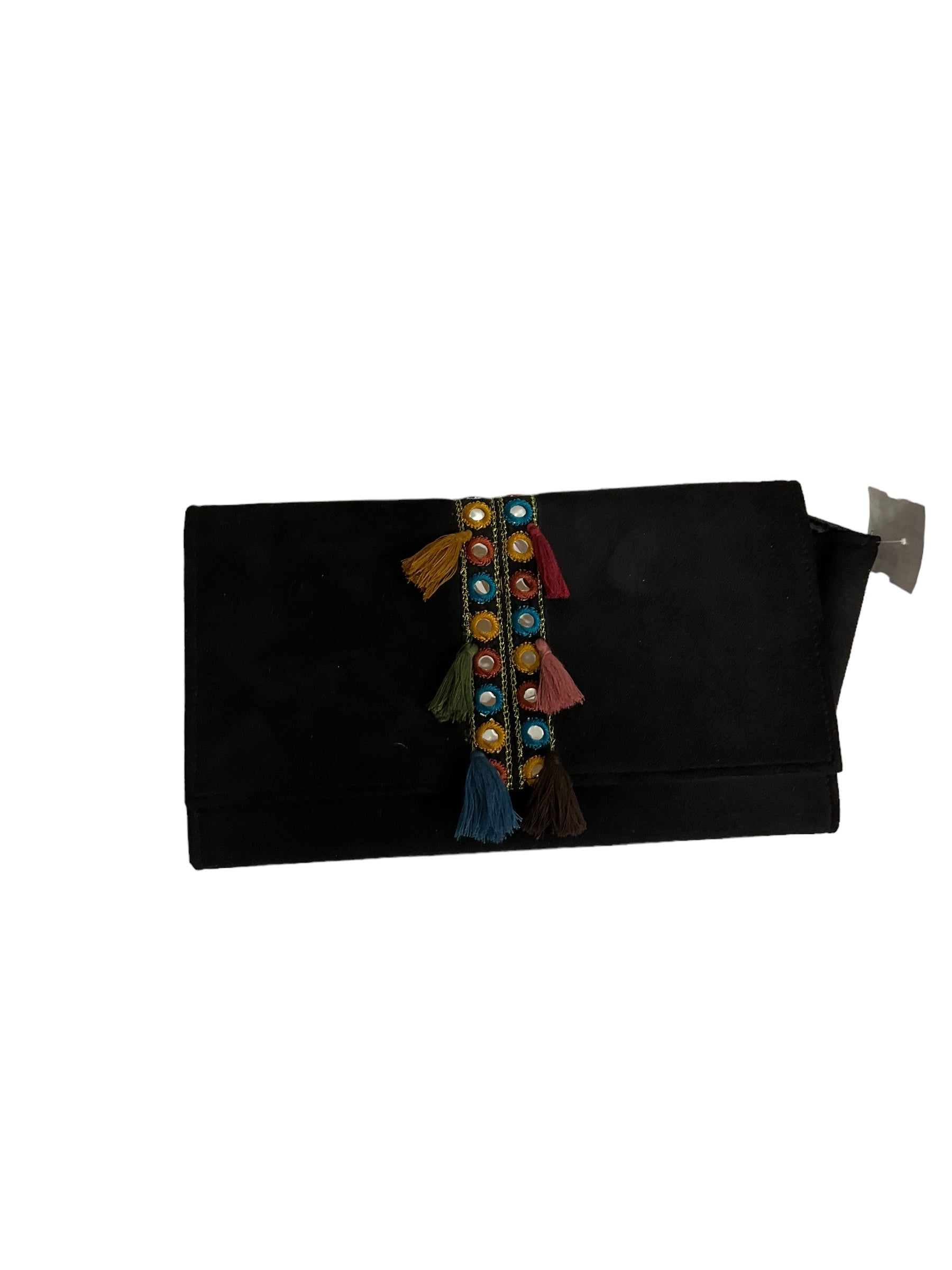 Clutch Clothes Mentor. Size Medium