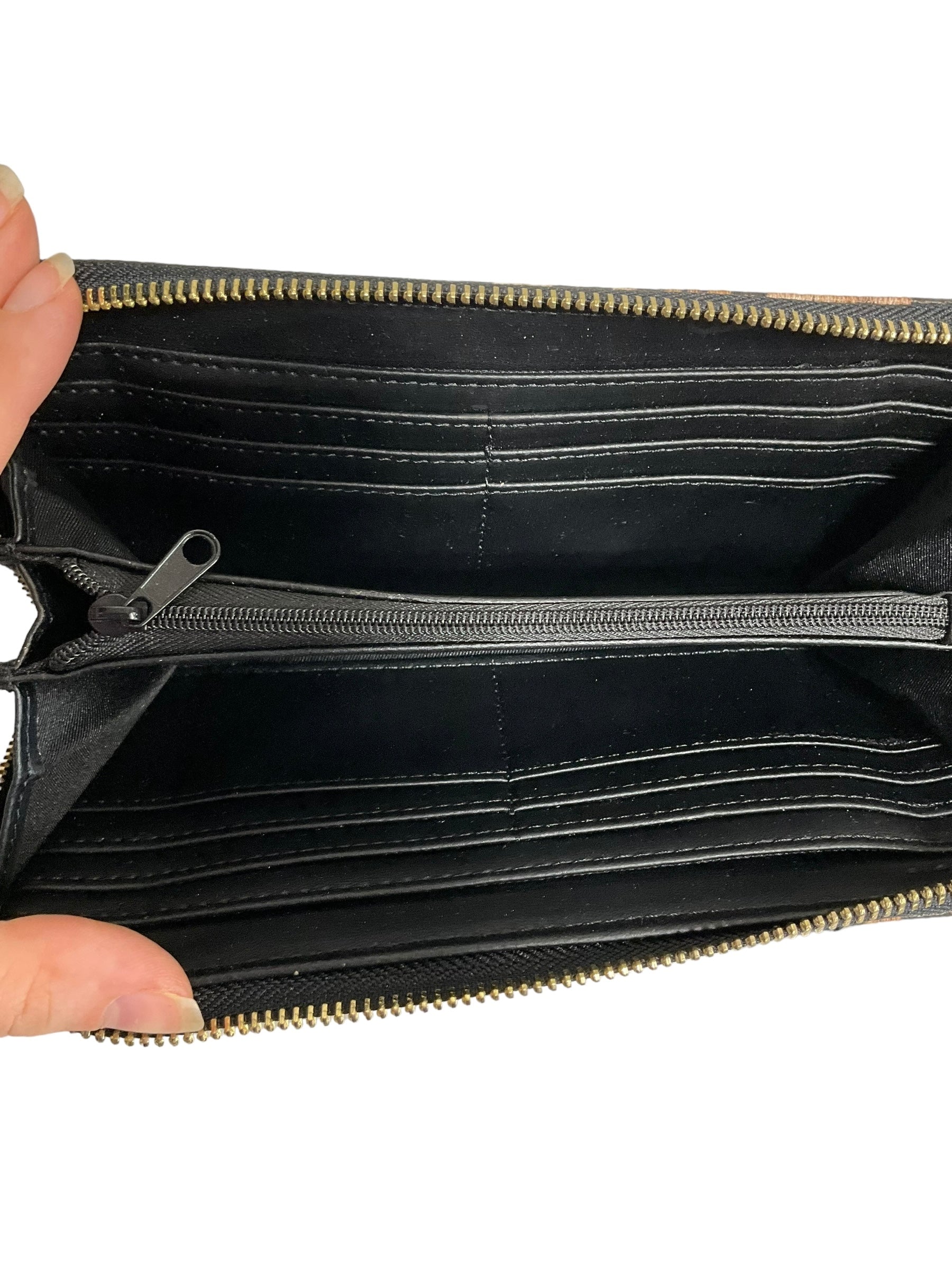 Wristlet Nine West. Size Medium