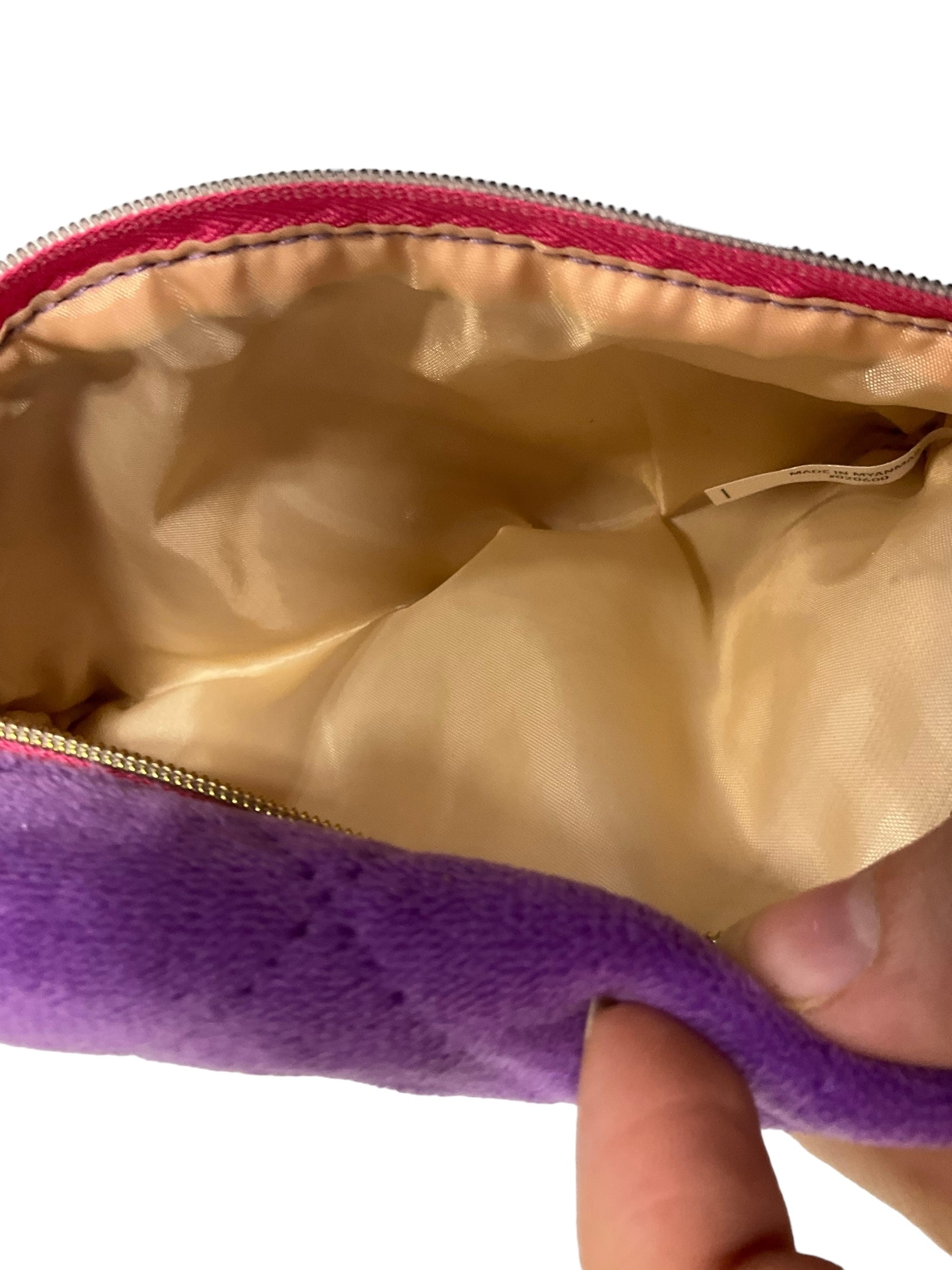 Wristlet Ipsy. Size Medium