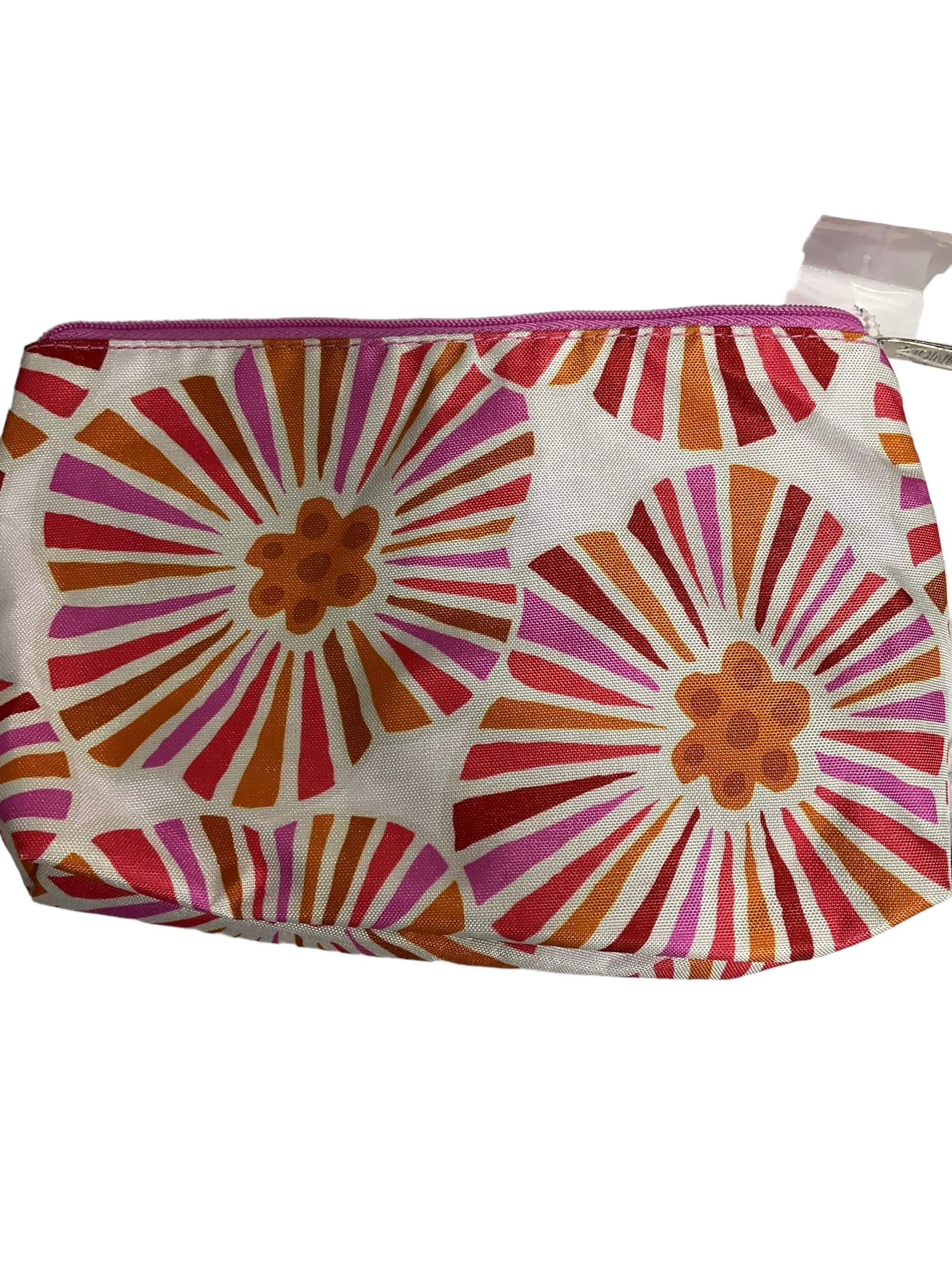 Clutch Clinique. Size Medium