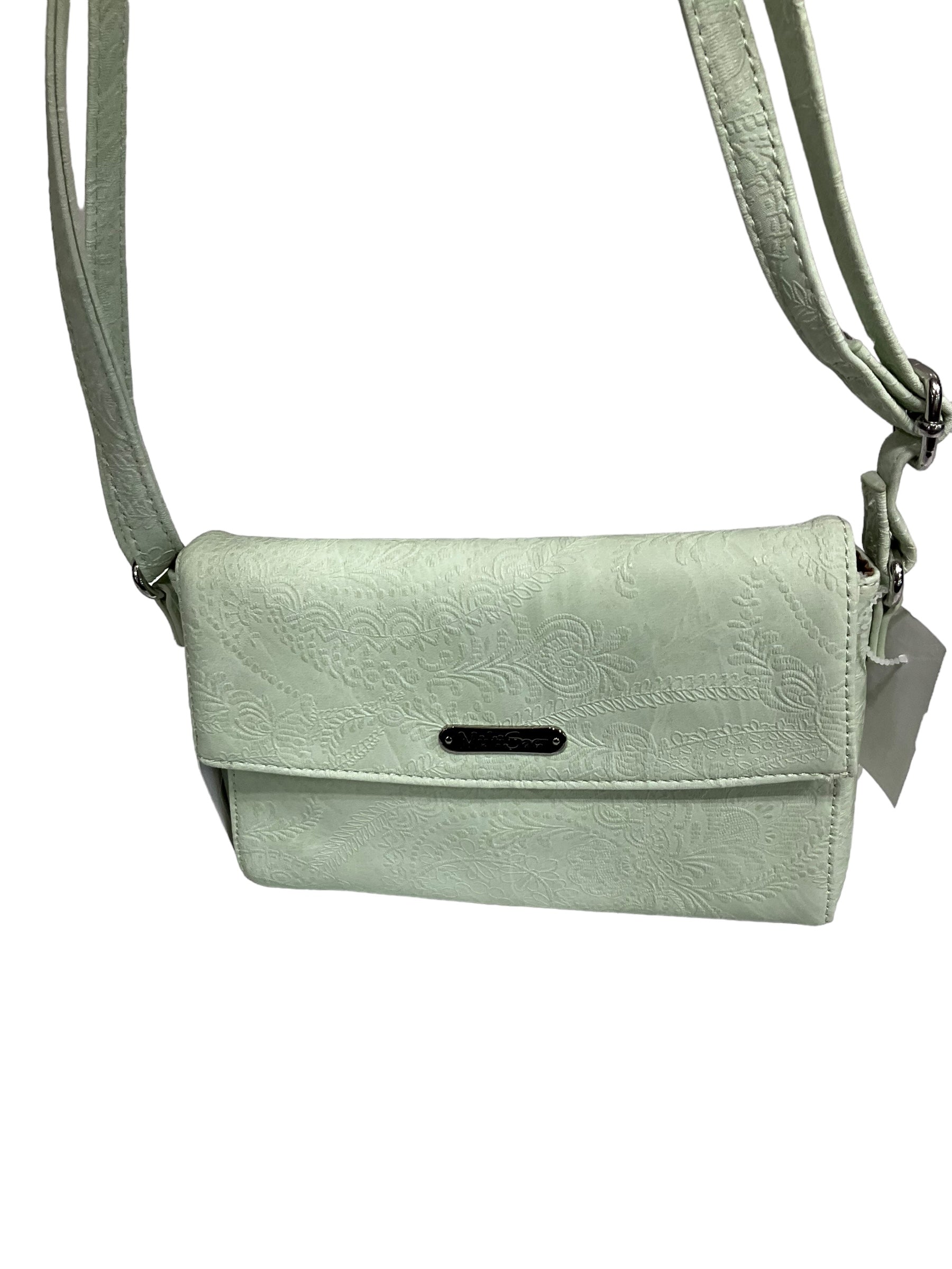 Crossbody Clothes Mentor. Size Medium