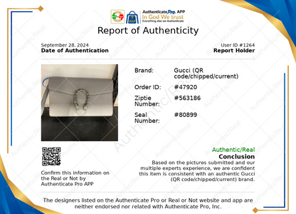 Clutch Luxury Designer By Gucci. Size: Medium