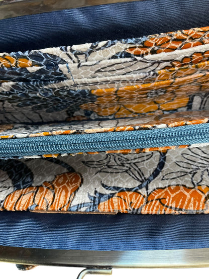 Wristlet Designer By Hobo Intl. Size: Large