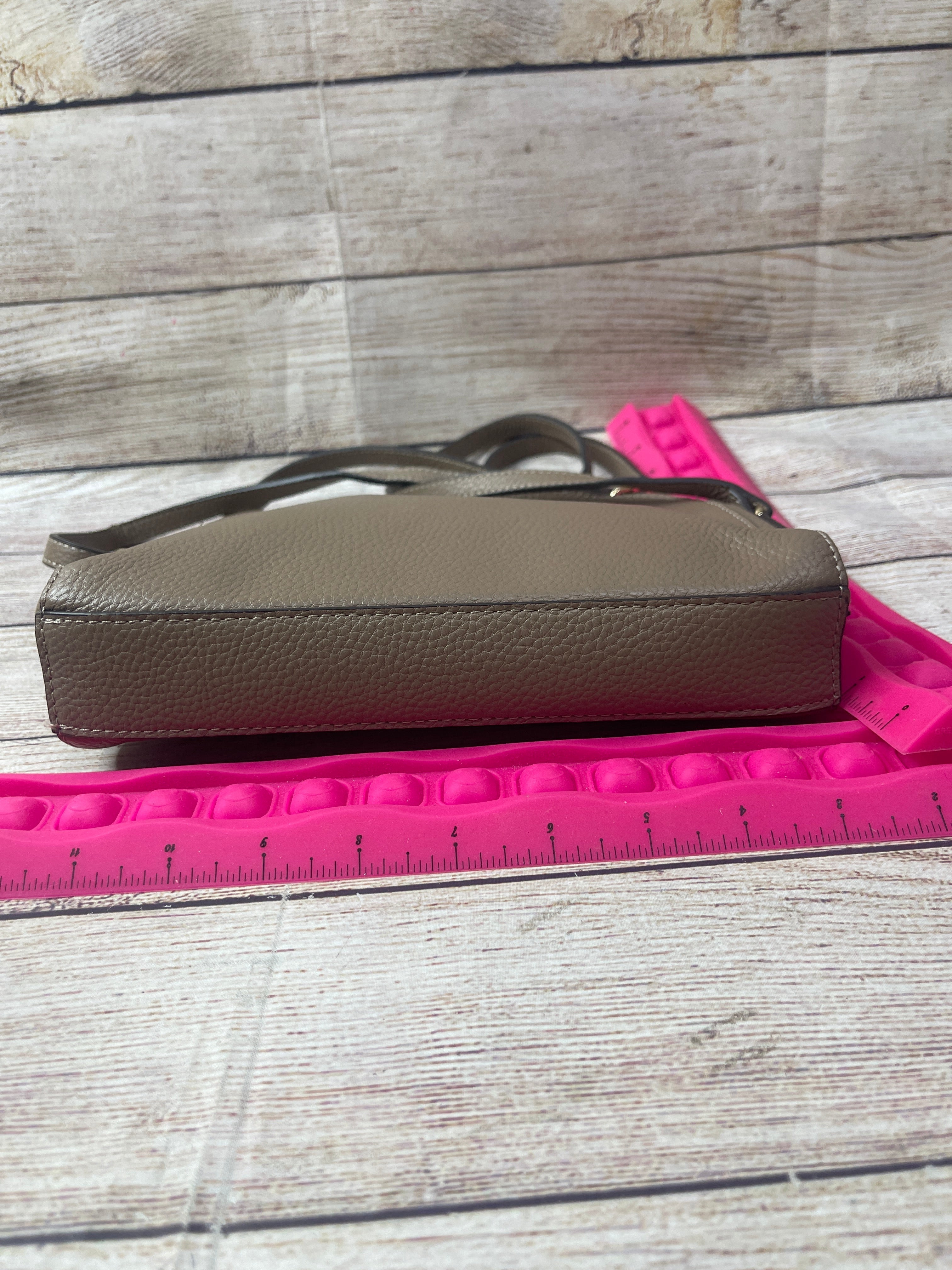 Crossbody Leather By Lodis. Size: Large