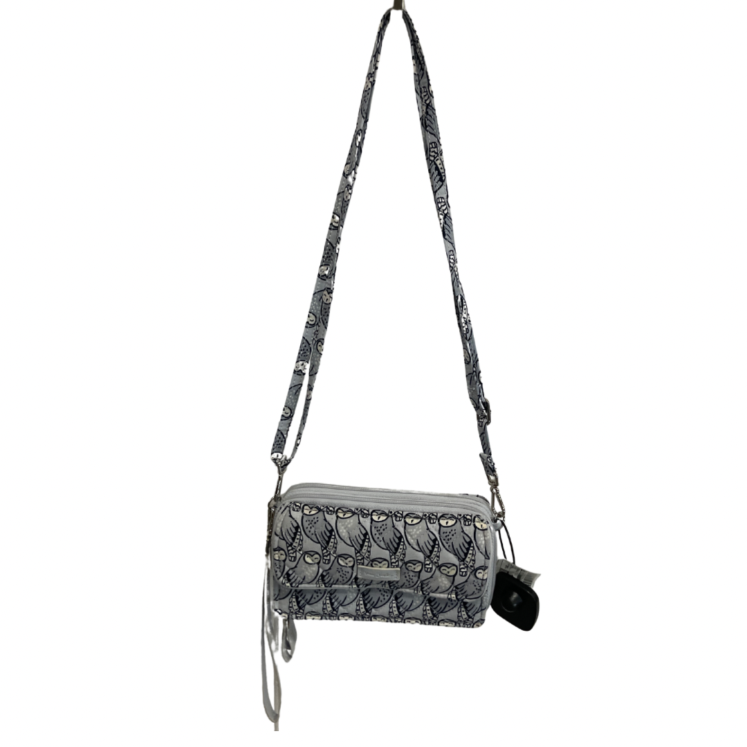 Crossbody Designer By Vera Bradley. Size: Small