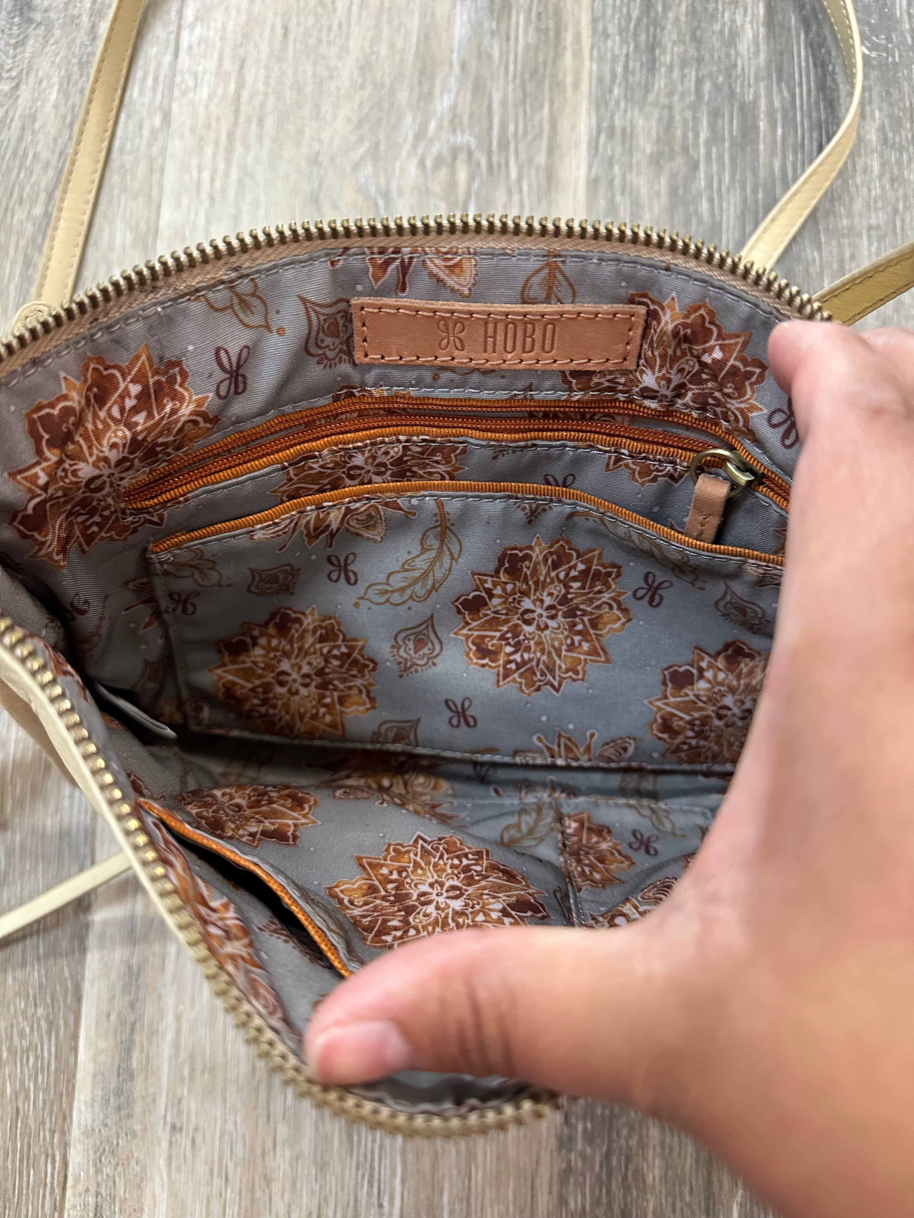 Crossbody Leather By Hobo Intl. Size: Medium