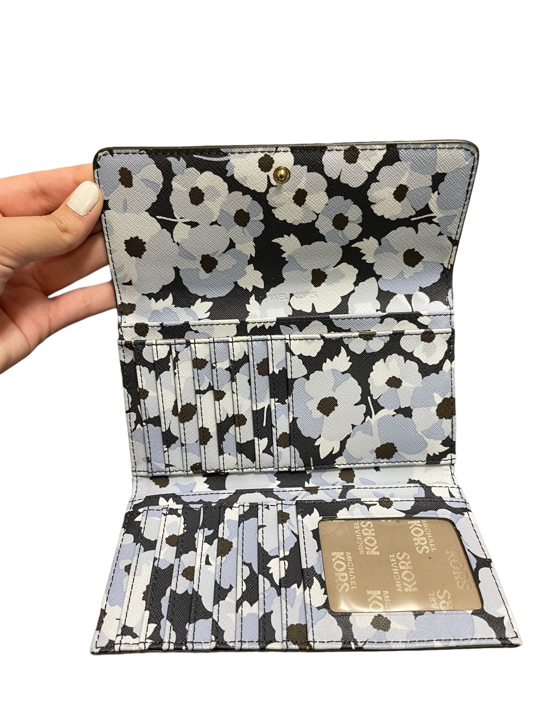 Wallet Designer By Michael Kors. Size: Medium