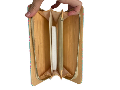 Wallet By Simply Southern. Size: Medium