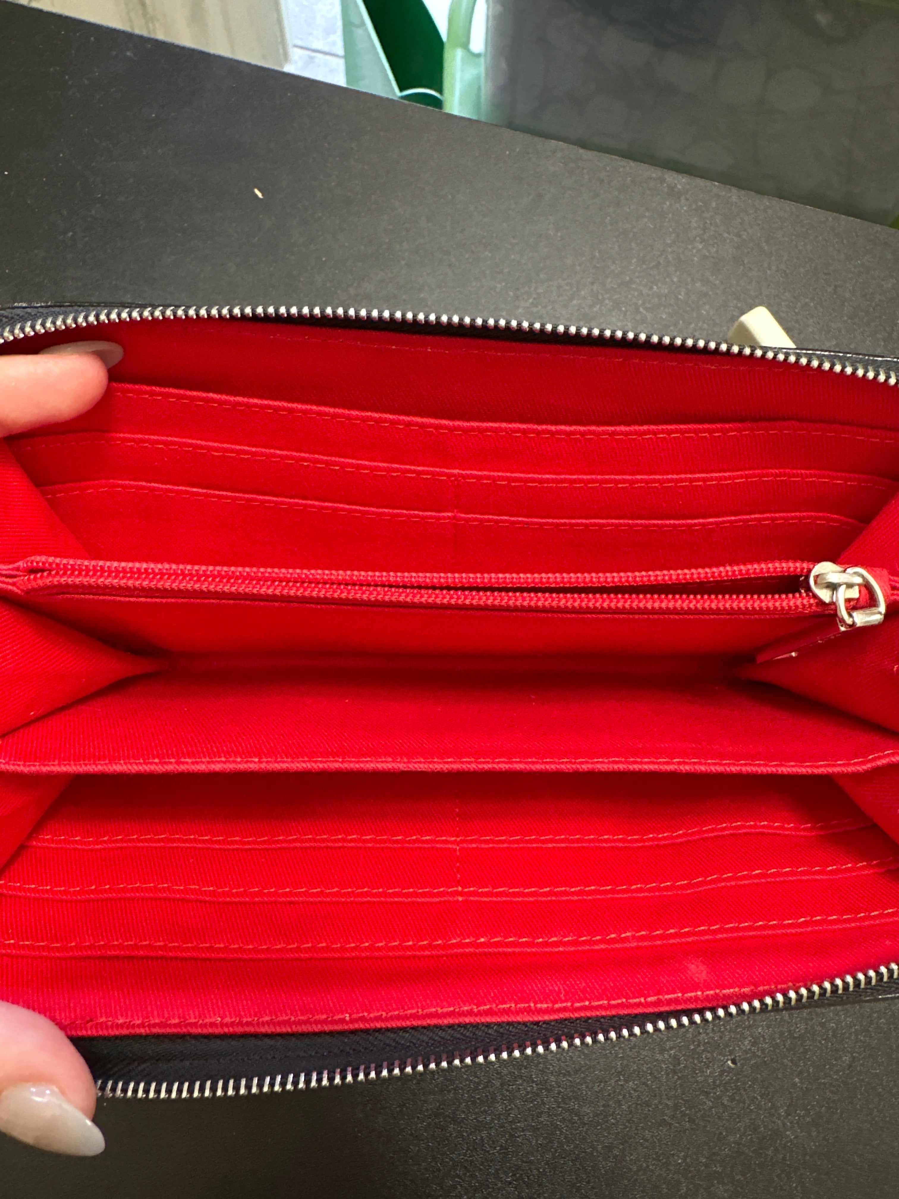 Wallet Hobo Intl. Size Medium