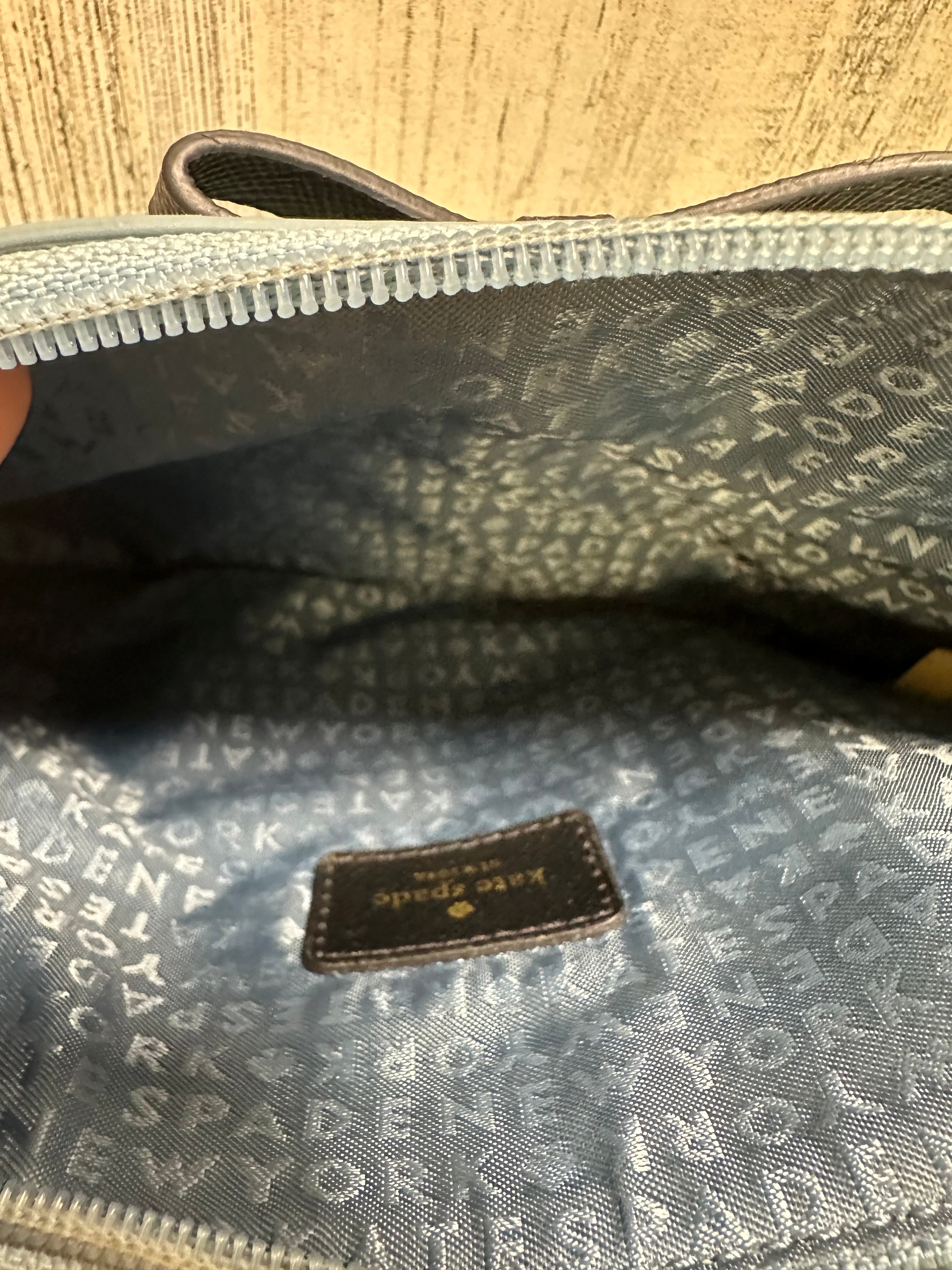 Crossbody Designer Kate Spade. Size Medium